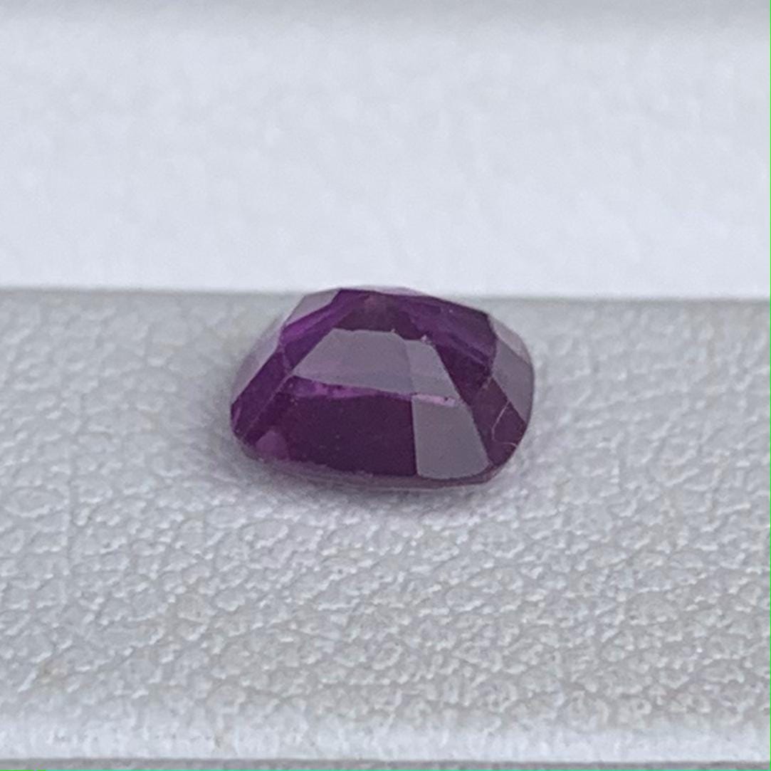 Natural Cushion Cut Violet Sapphire 1.04ct - (UH)