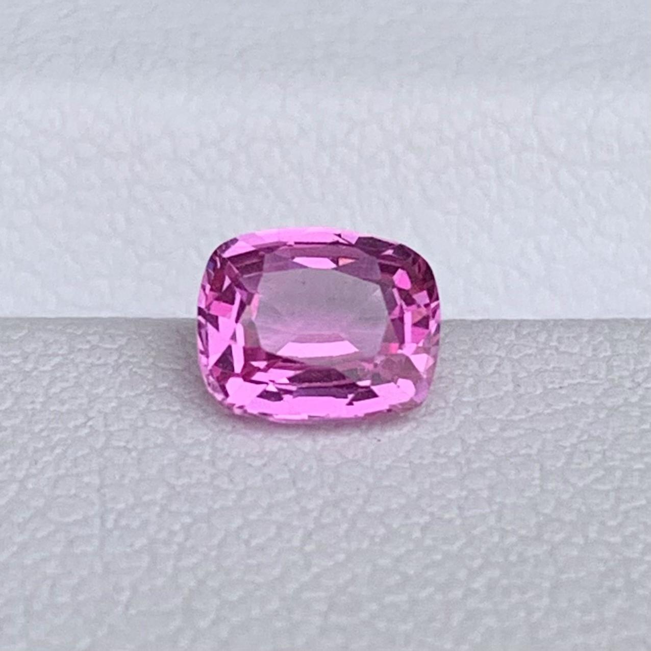 Natural Cushion Cut Pink Sapphire 0.88ct - (UH)