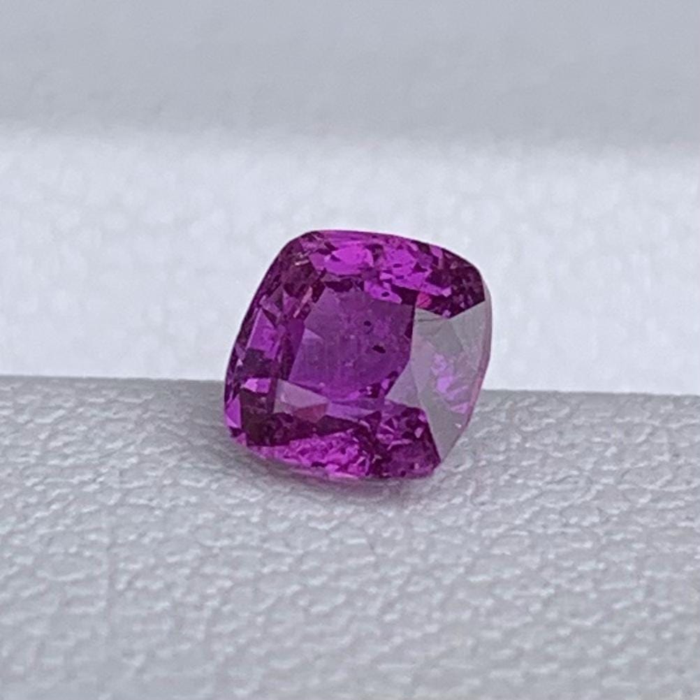 Natural Cushion Cut Violet Sapphire 0.62ct - (UH