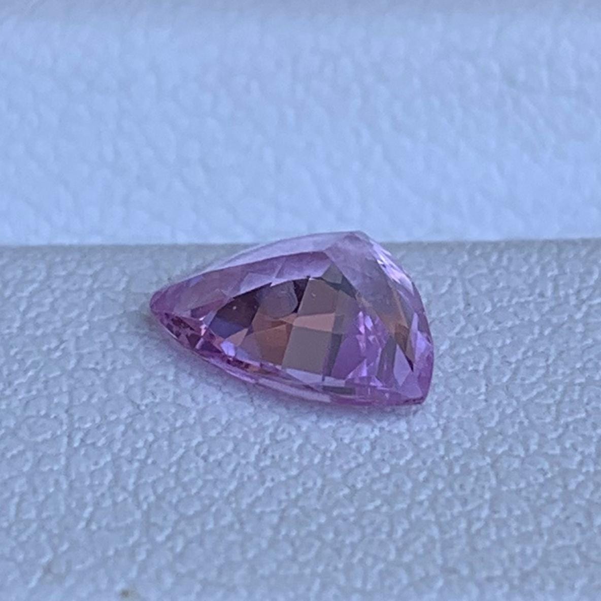 Natural Triangular Cut Pink Sapphire 1.00ct - (UH)
