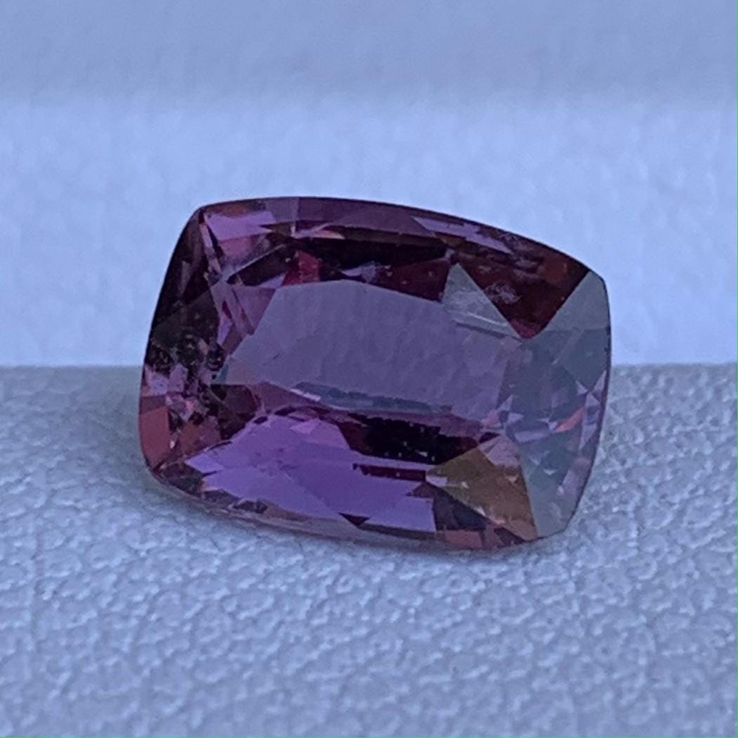 Grape Pink Sapphire 2.01ct - (UH) - Baza Boutique