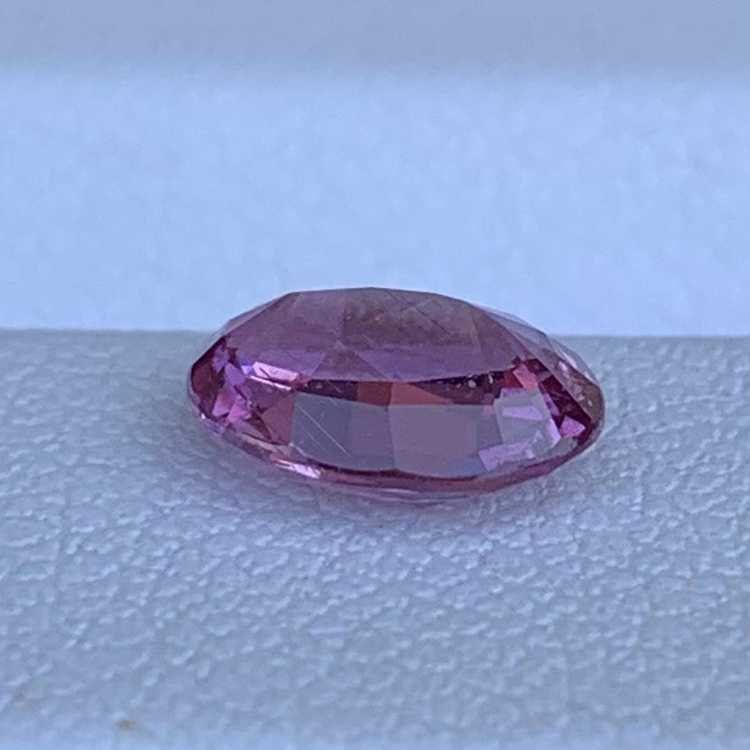 Natural Pink Sapphire 1.45ct - (UH) - Baza Boutique