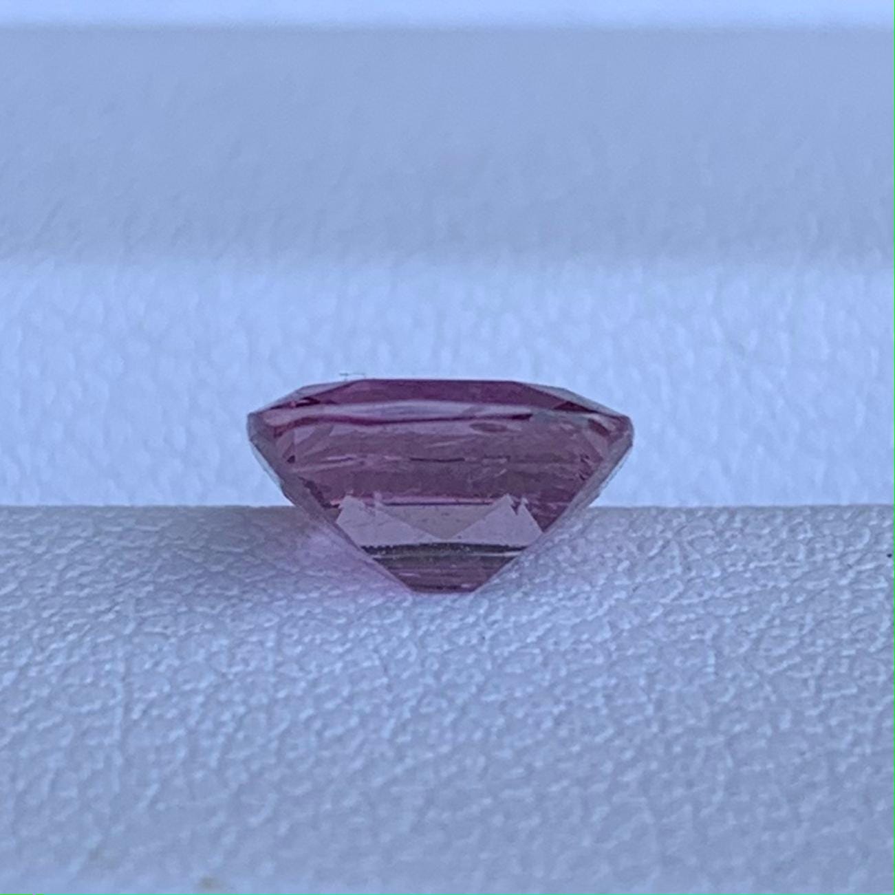 Natural Pink Sapphire 1.73ct - (UH) - Baza Boutique