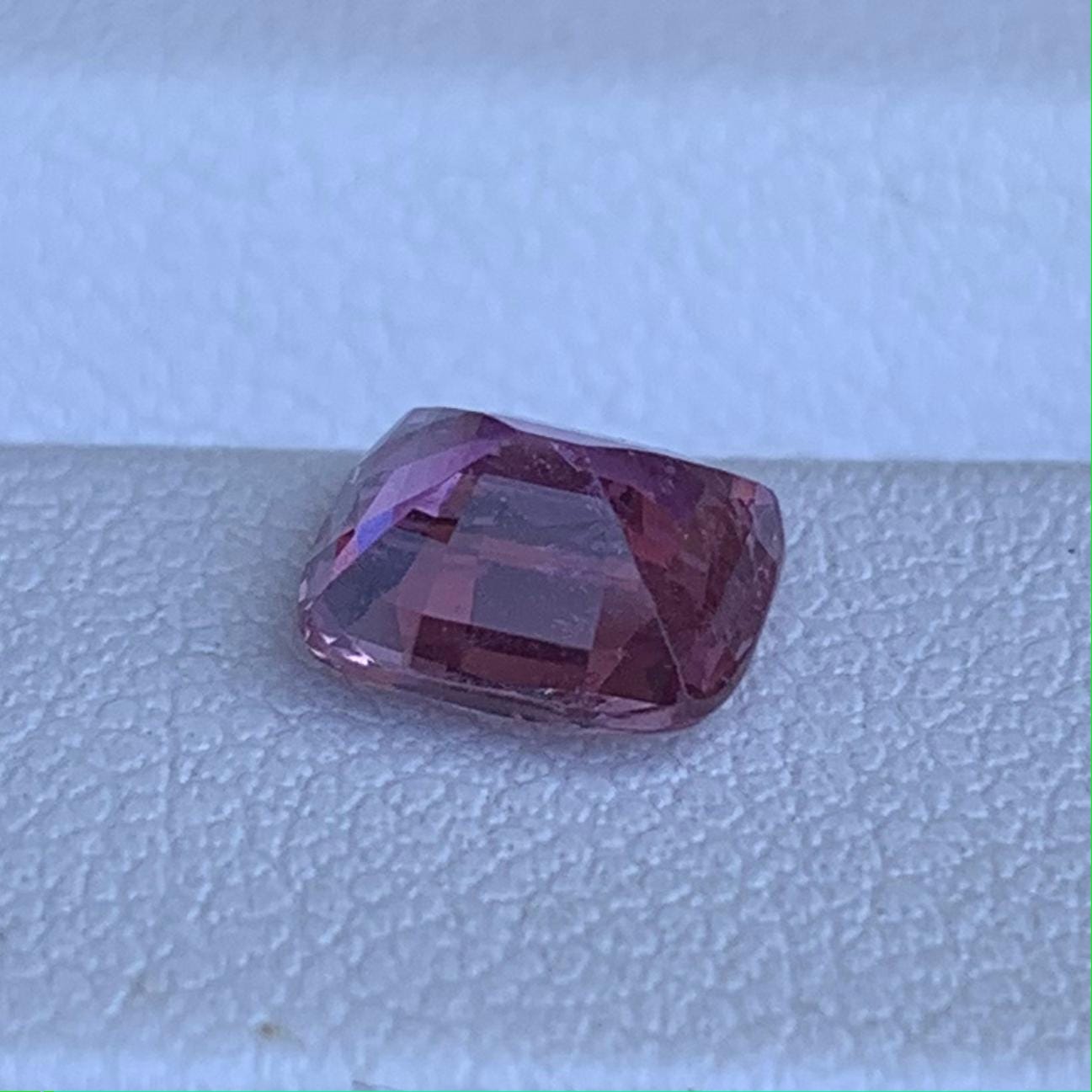 Natural Pink Sapphire 1.73ct - (UH) - Baza Boutique