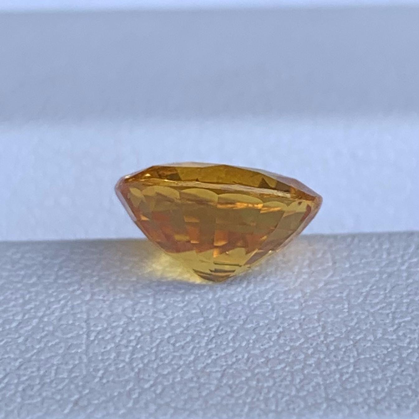 Natural Round Cut Golden Yellow Sapphire 3.03ct - (H)