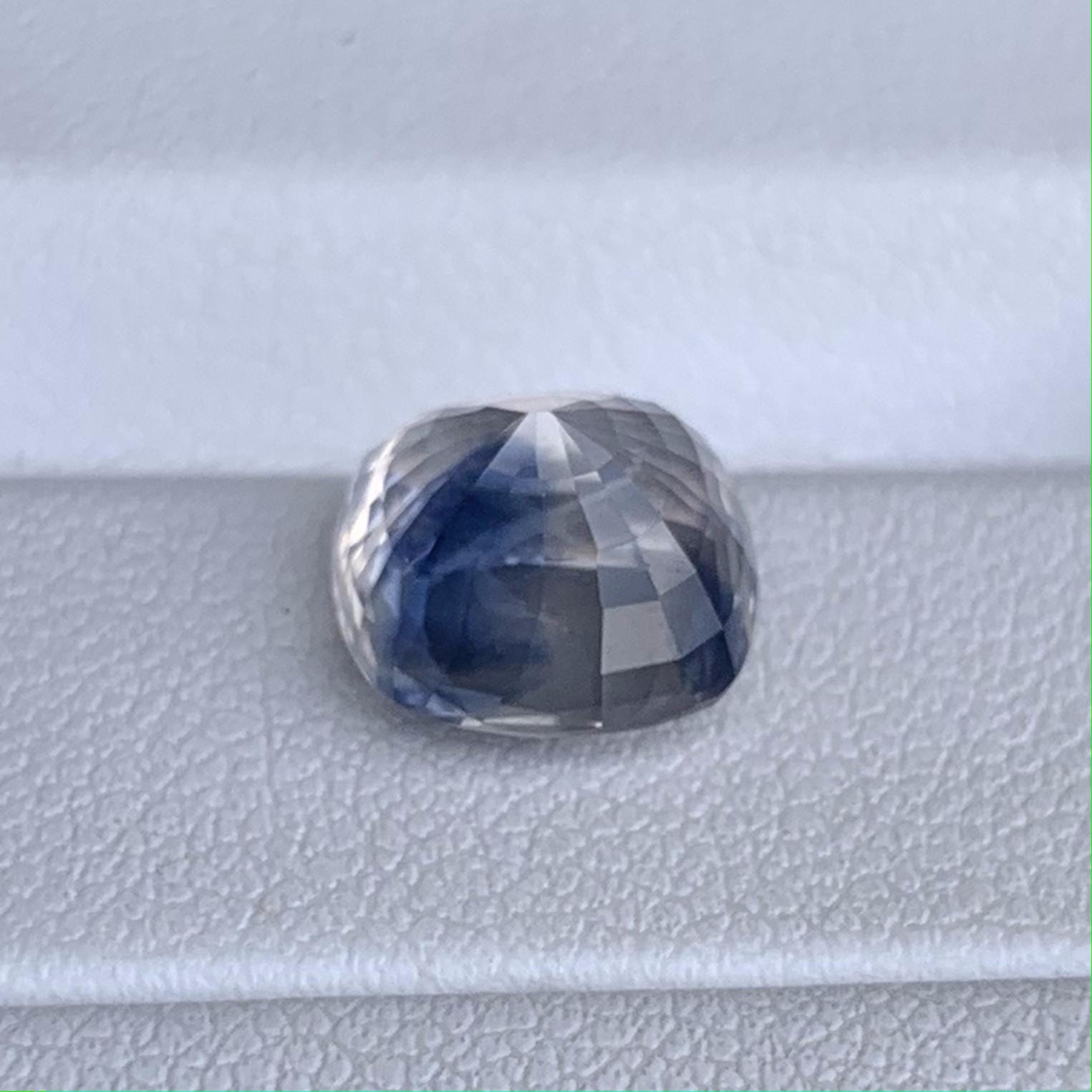 Rare White Blue Bi Color Sapphire 4.41ct - (UN) - Baza Boutique