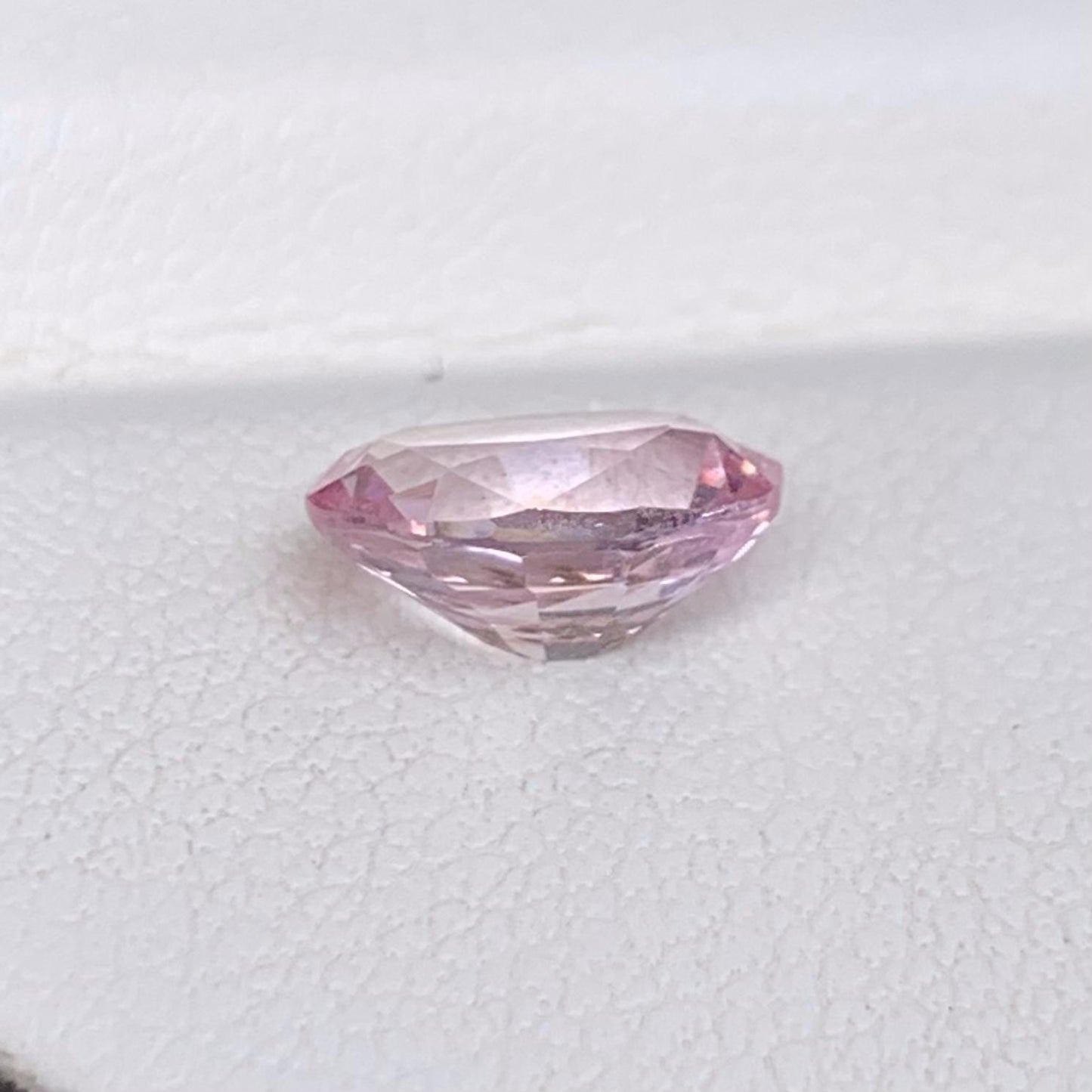 Natural Ceylon Padparadscha Sapphire 1.54ct - (UH) - Baza Boutique