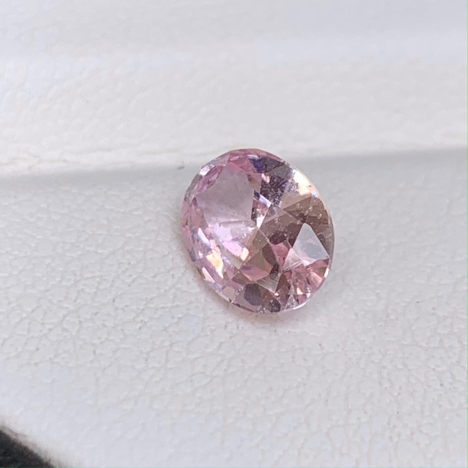 Natural Ceylon Padparadscha Sapphire 1.54ct - (UH) - Baza Boutique