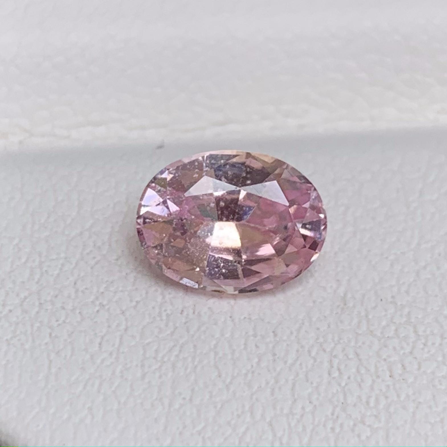 Natural Ceylon Padparadscha Sapphire 1.54ct - (UH) - Baza Boutique