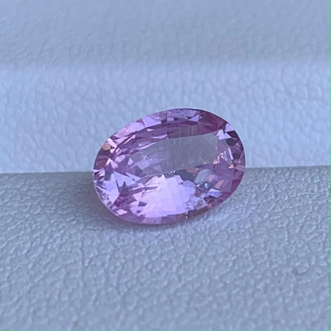 Natura Hot Pink Sapphire 1.54ct - (UH) - Baza Boutique