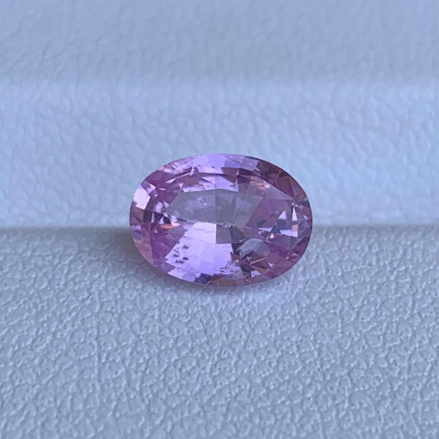 Natura Hot Pink Sapphire 1.54ct - (UH) - Baza Boutique