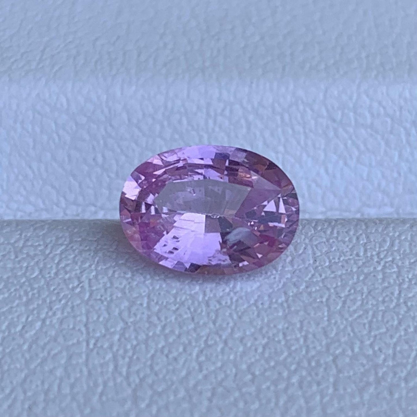 Natura Hot Pink Sapphire 1.54ct - (UH) - Baza Boutique