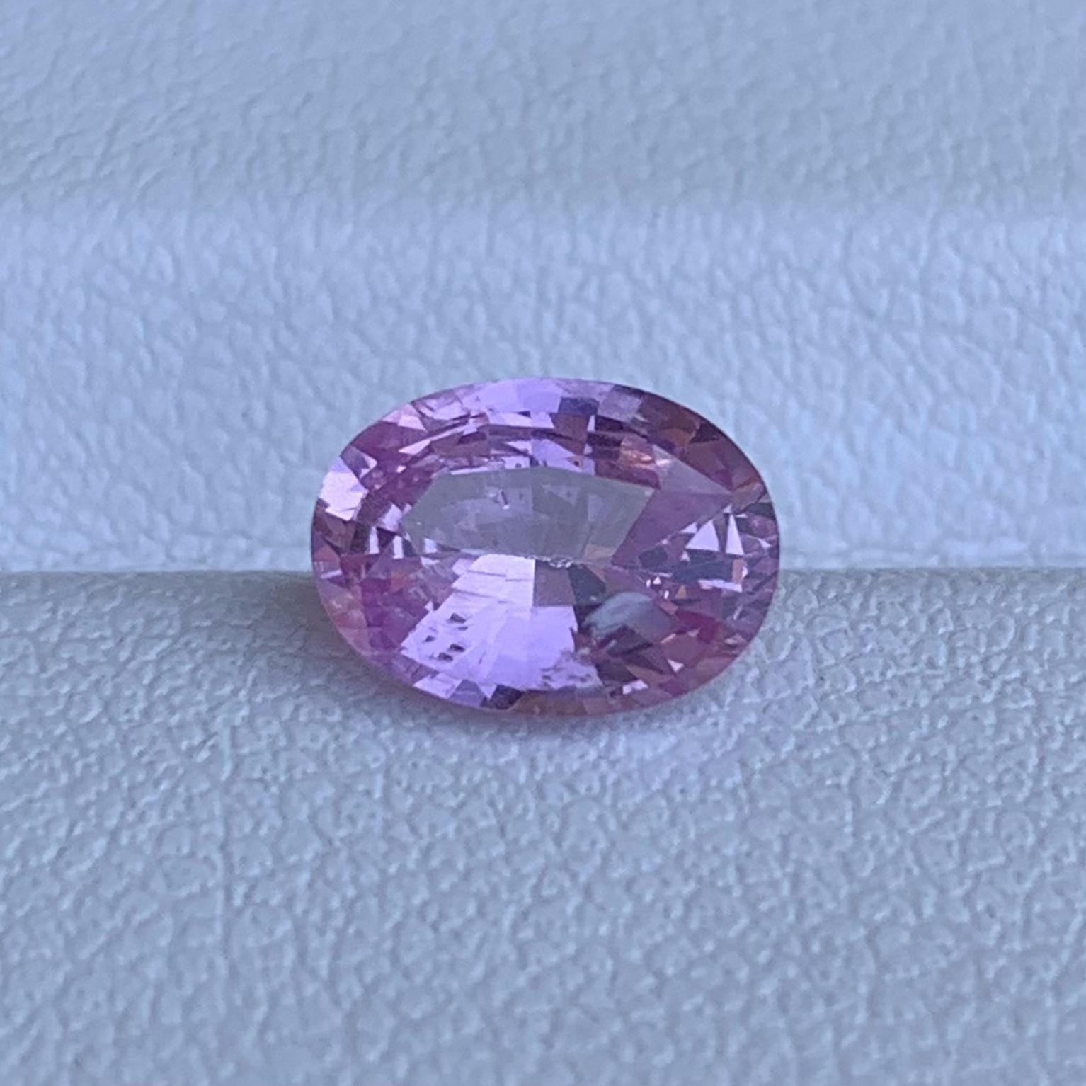 Natura Hot Pink Sapphire 1.54ct - (UH) - Baza Boutique