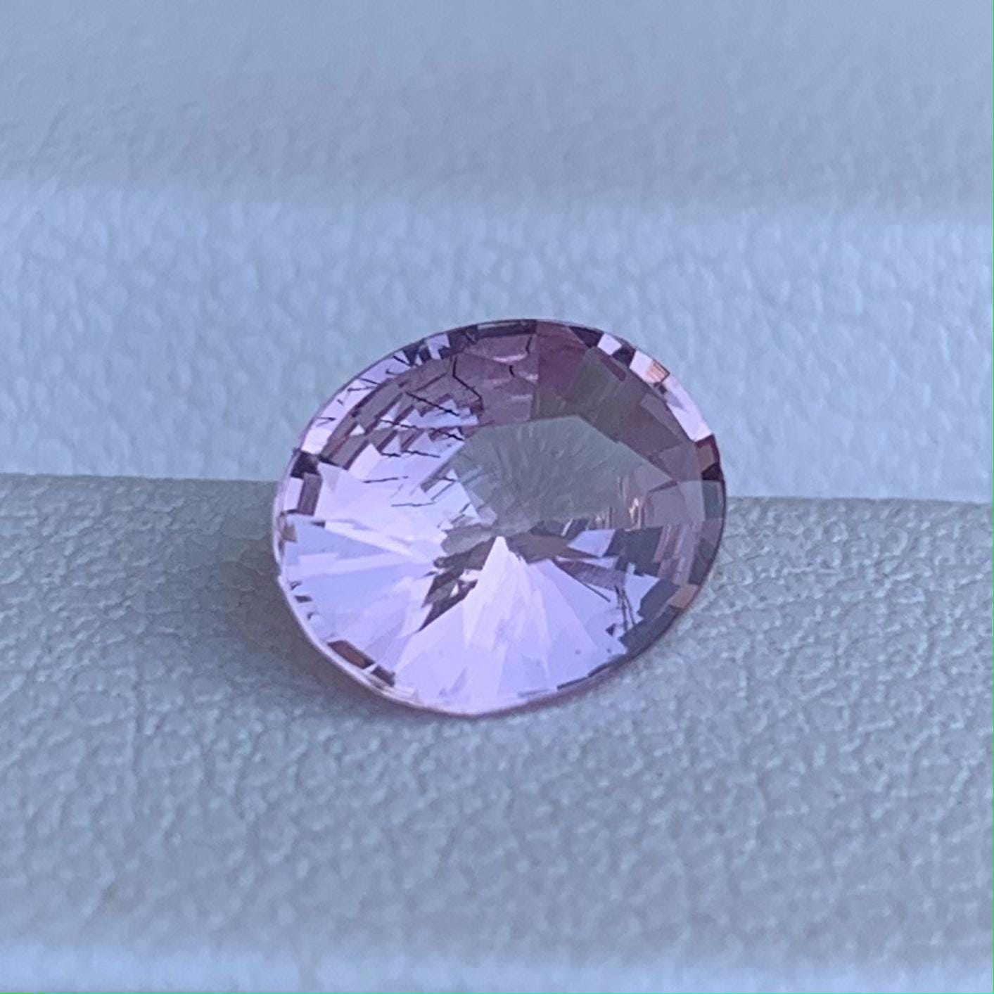 Natural Ceylon Padparadscha Sapphire 1.61ct - (UH) - Baza Boutique