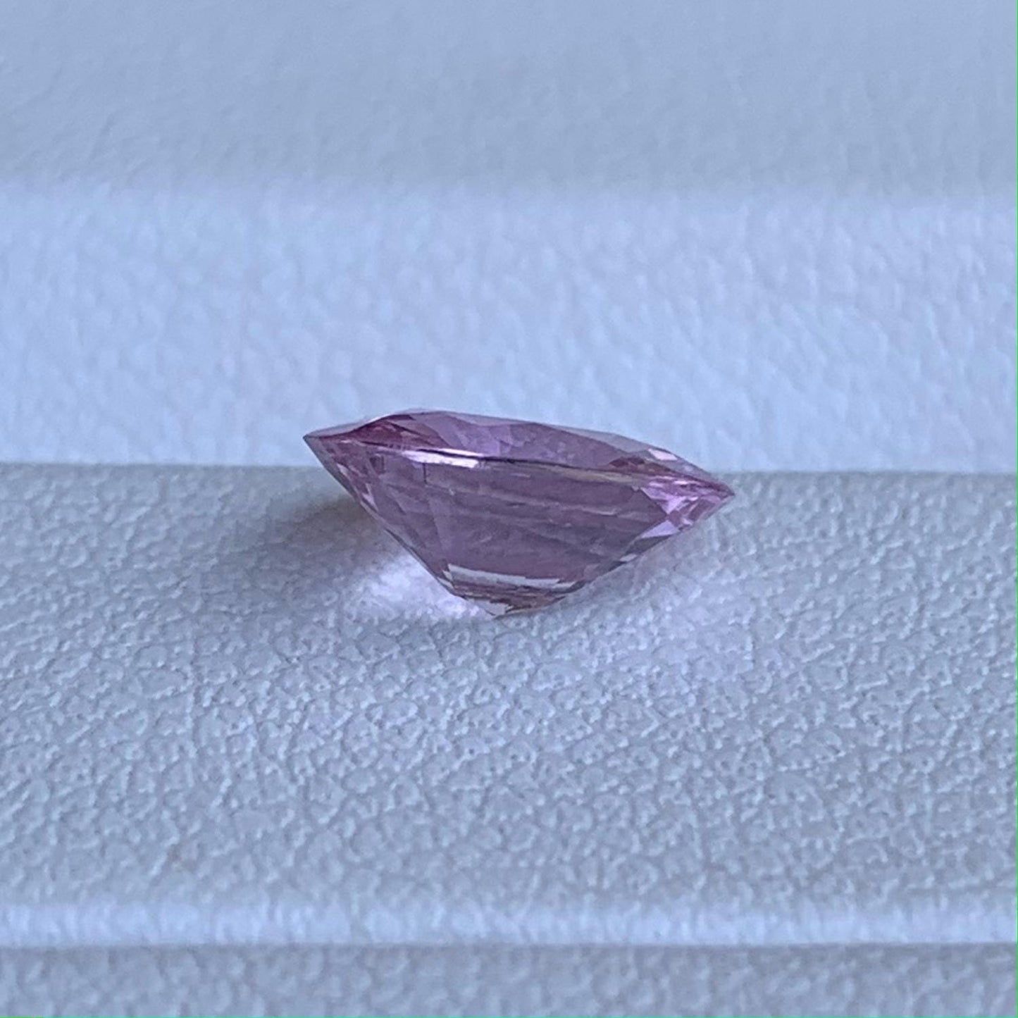 Natural Ceylon Padparadscha Sapphire 1.61ct - (UH) - Baza Boutique