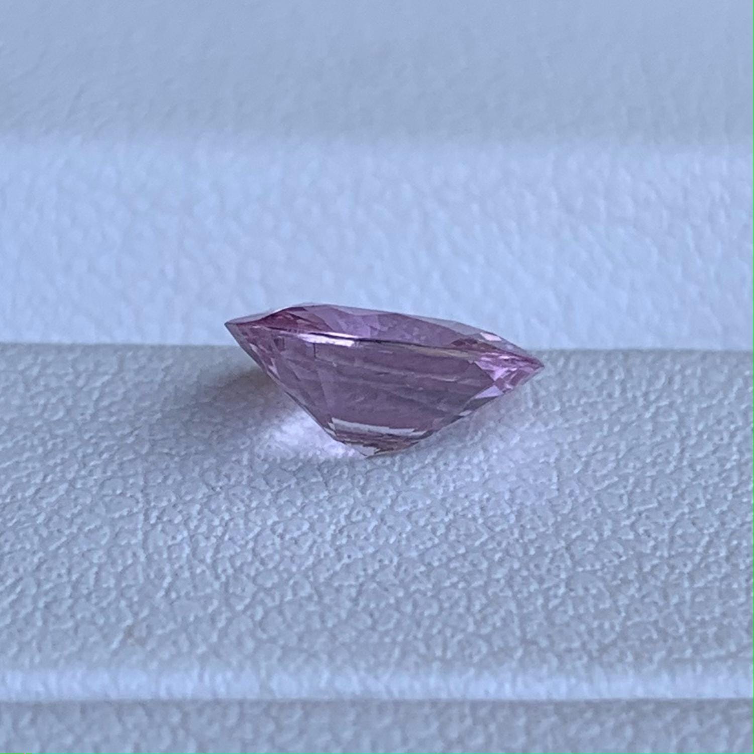 Natural Ceylon Padparadscha Sapphire 1.61ct - (UH) - Baza Boutique