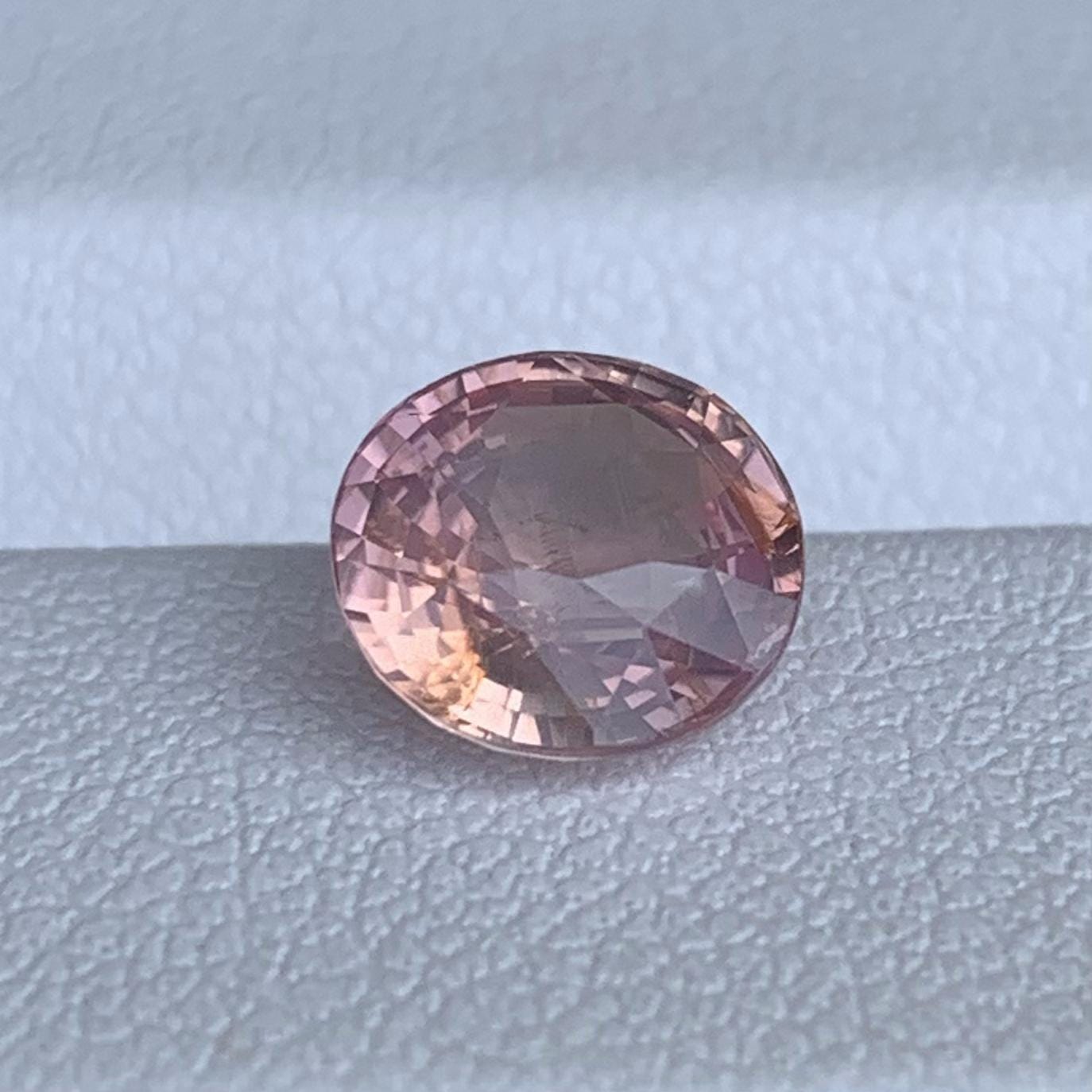 Natural Orangish Pink Padparadscha Sapphire 2.06ct - (UH)