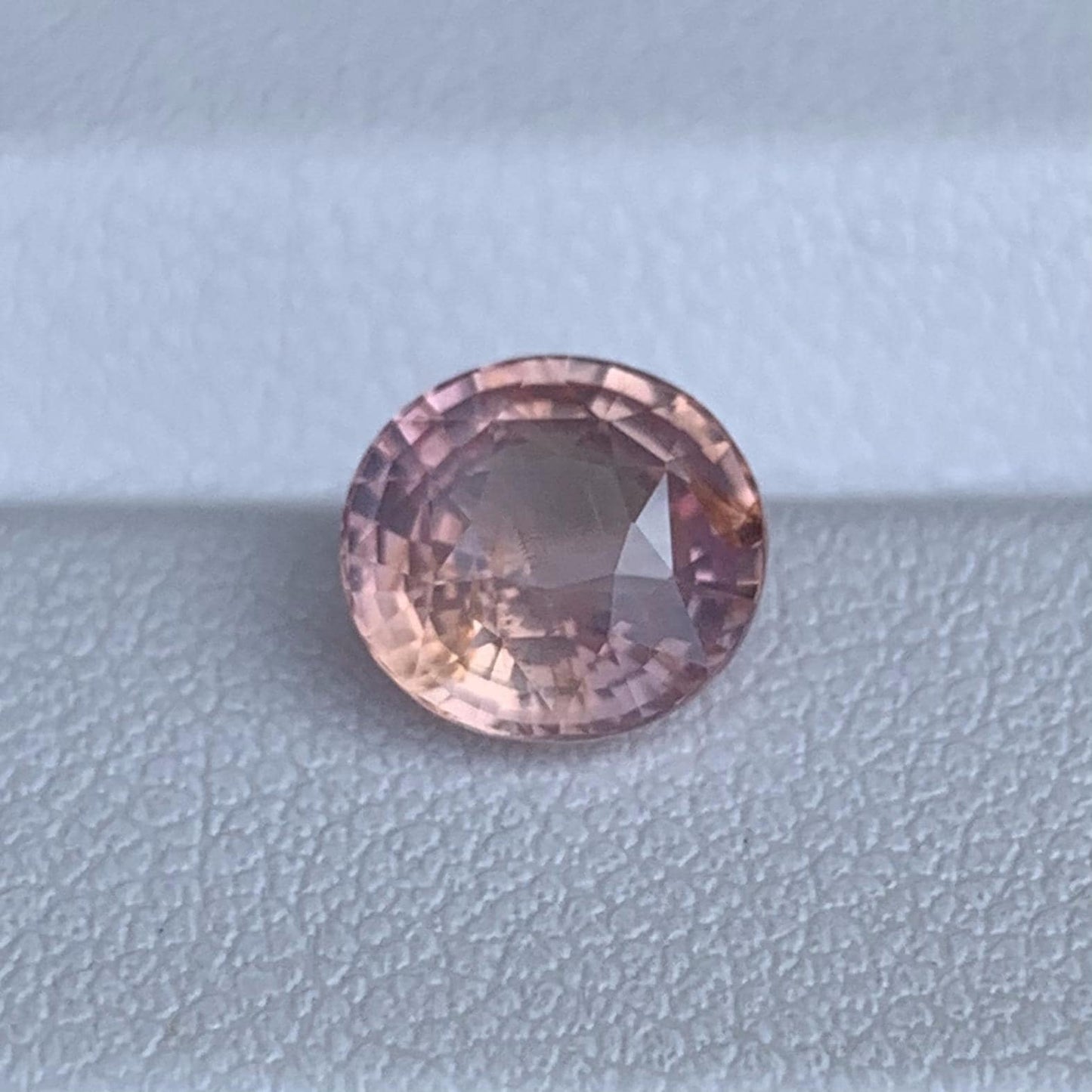 Natural Orangish Pink Padparadscha Sapphire 2.06ct - (UH)