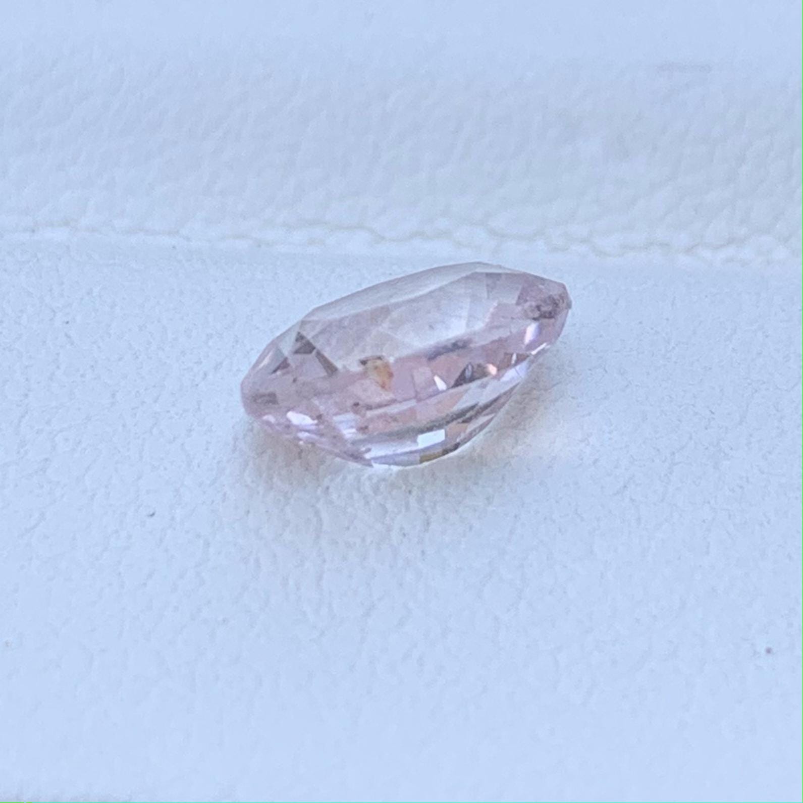 Natural Peach Sapphire 1.62ct - (H) - Baza Boutique