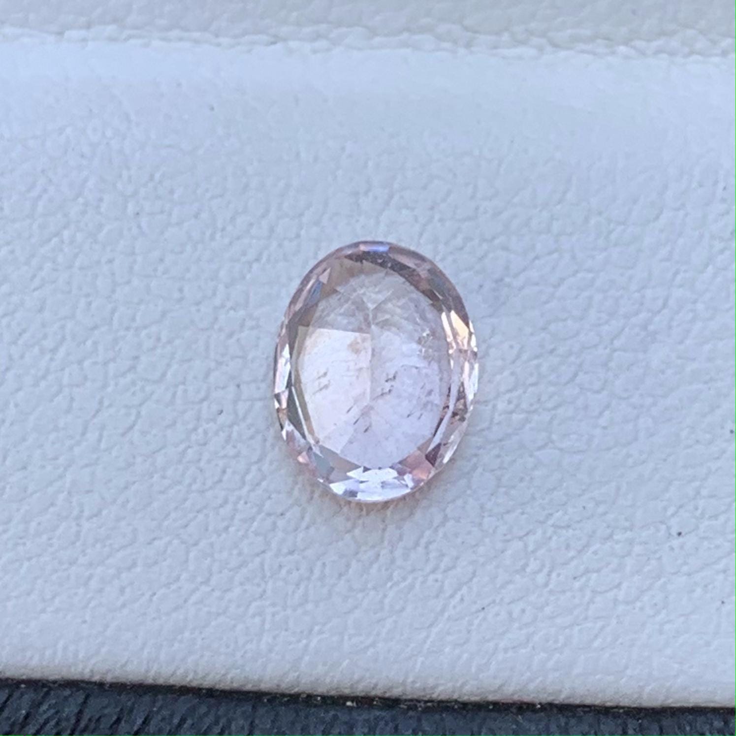 Natural Peach Sapphire 1.62ct - (H) - Baza Boutique