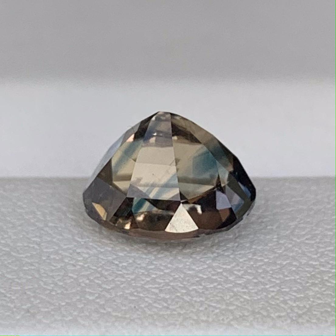 Rare Multi-color Sapphire 2.55ct - (UH) - Baza Boutique