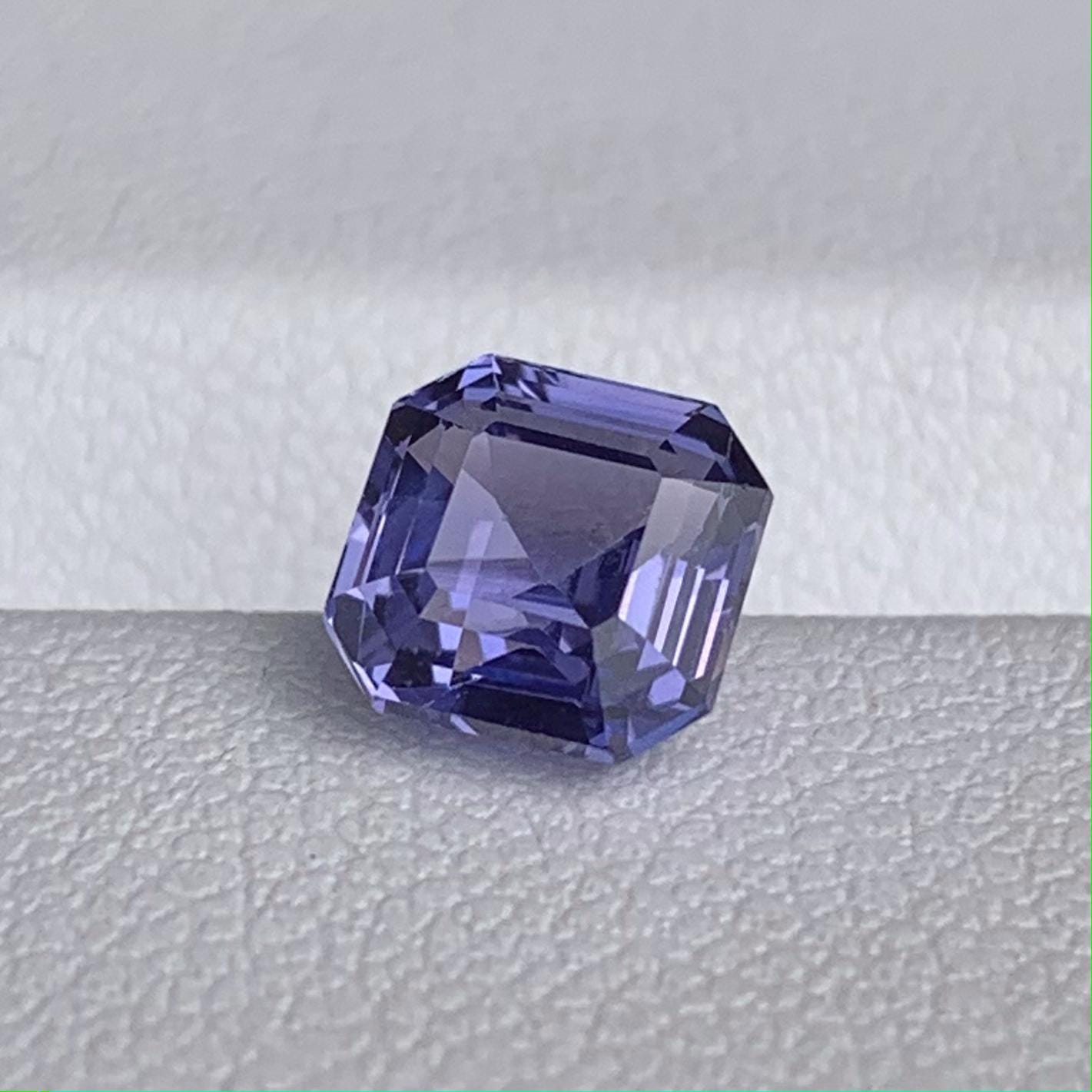 Natural Radiant Cut Purple Sapphire 2.04ct - (UH)