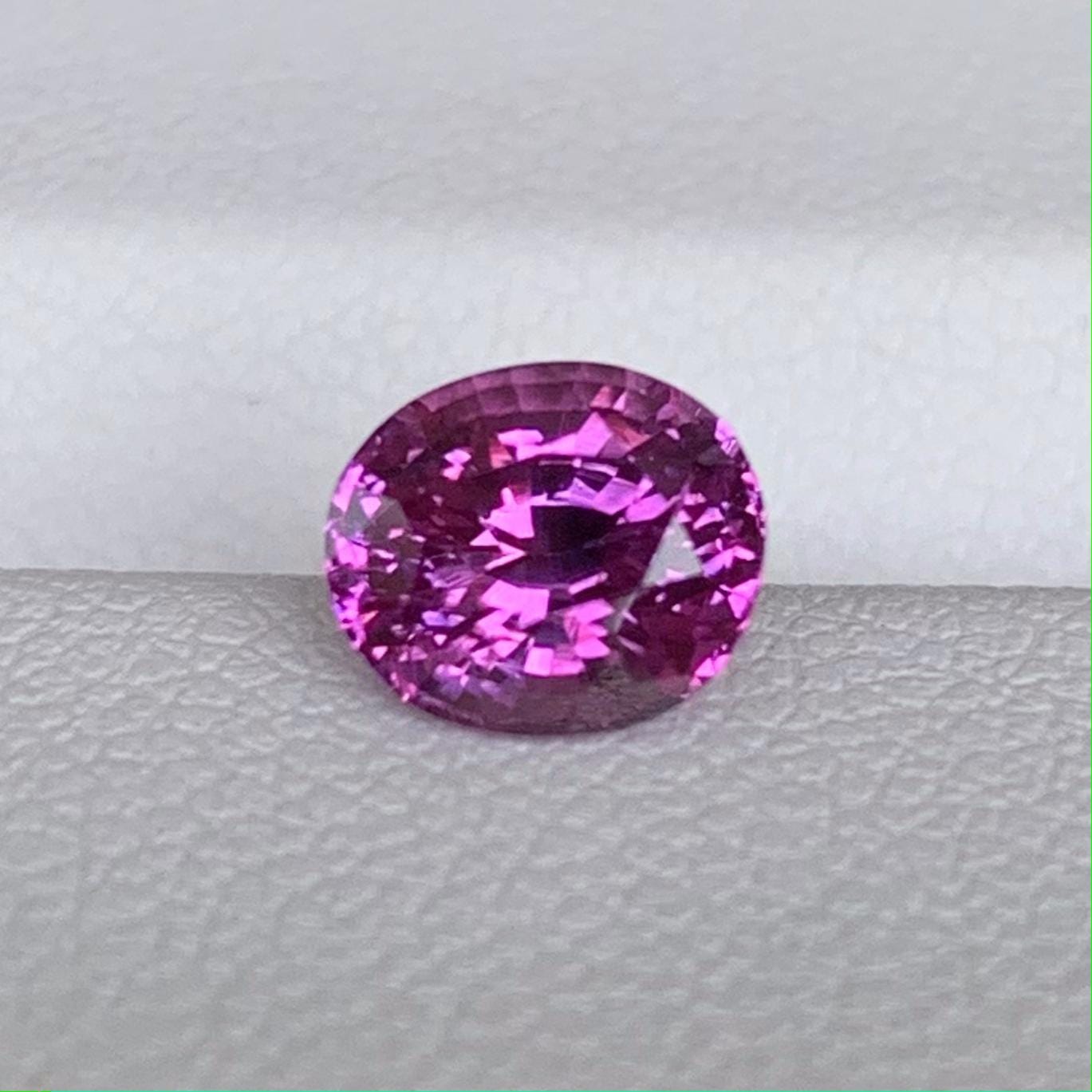 Natural Oval Cut Pink Sapphire 1.27ct - (H)