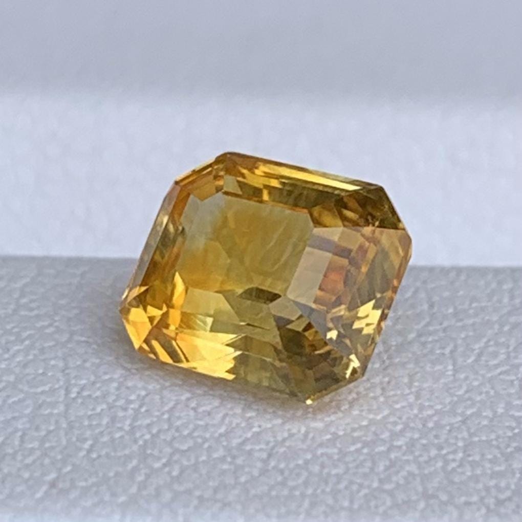 Natural Radiant Cut Golden Yellow Sapphire 2.16ct - (H)