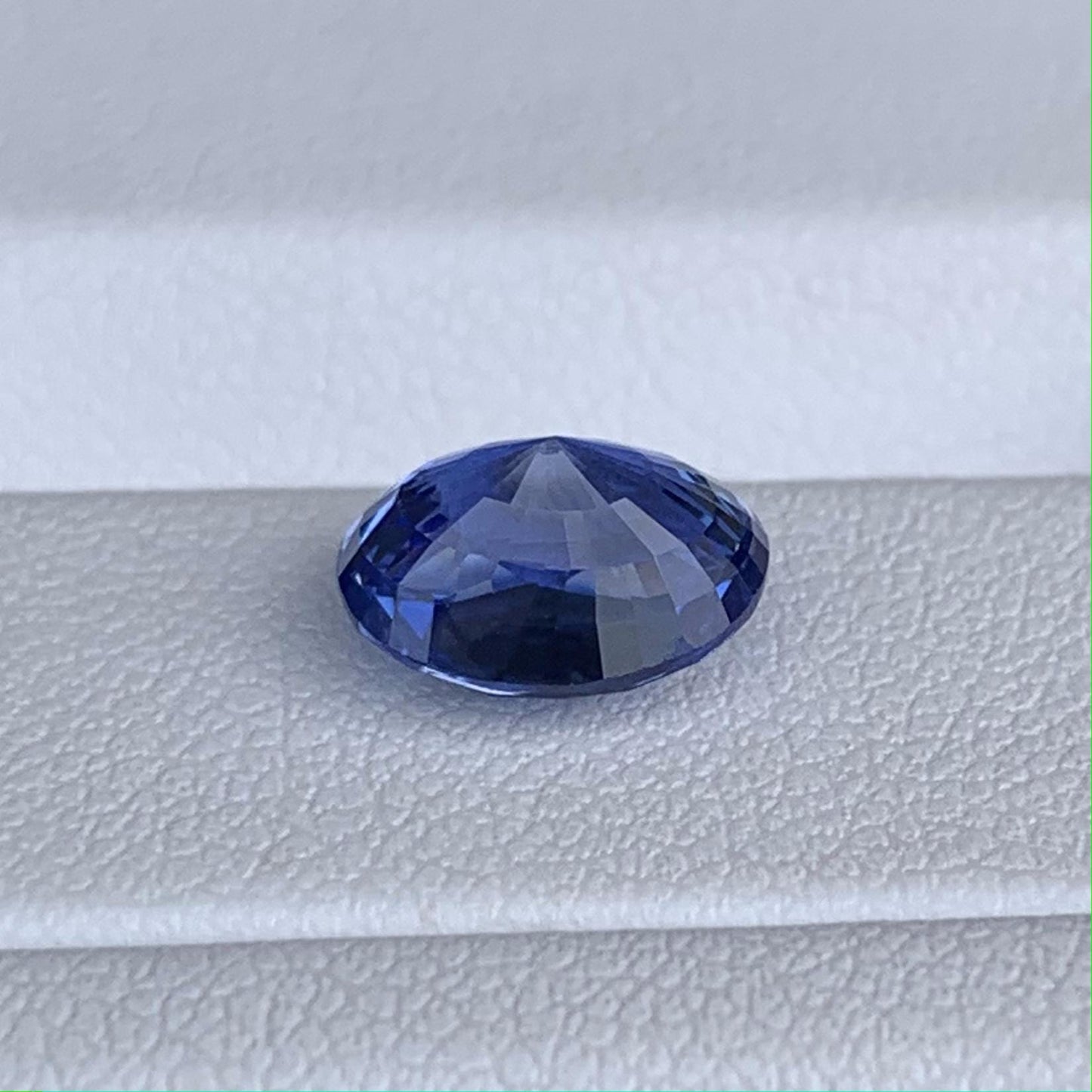 Natural Oval Cut Cornflower Blue Sapphire 3.10ct - (UH)
