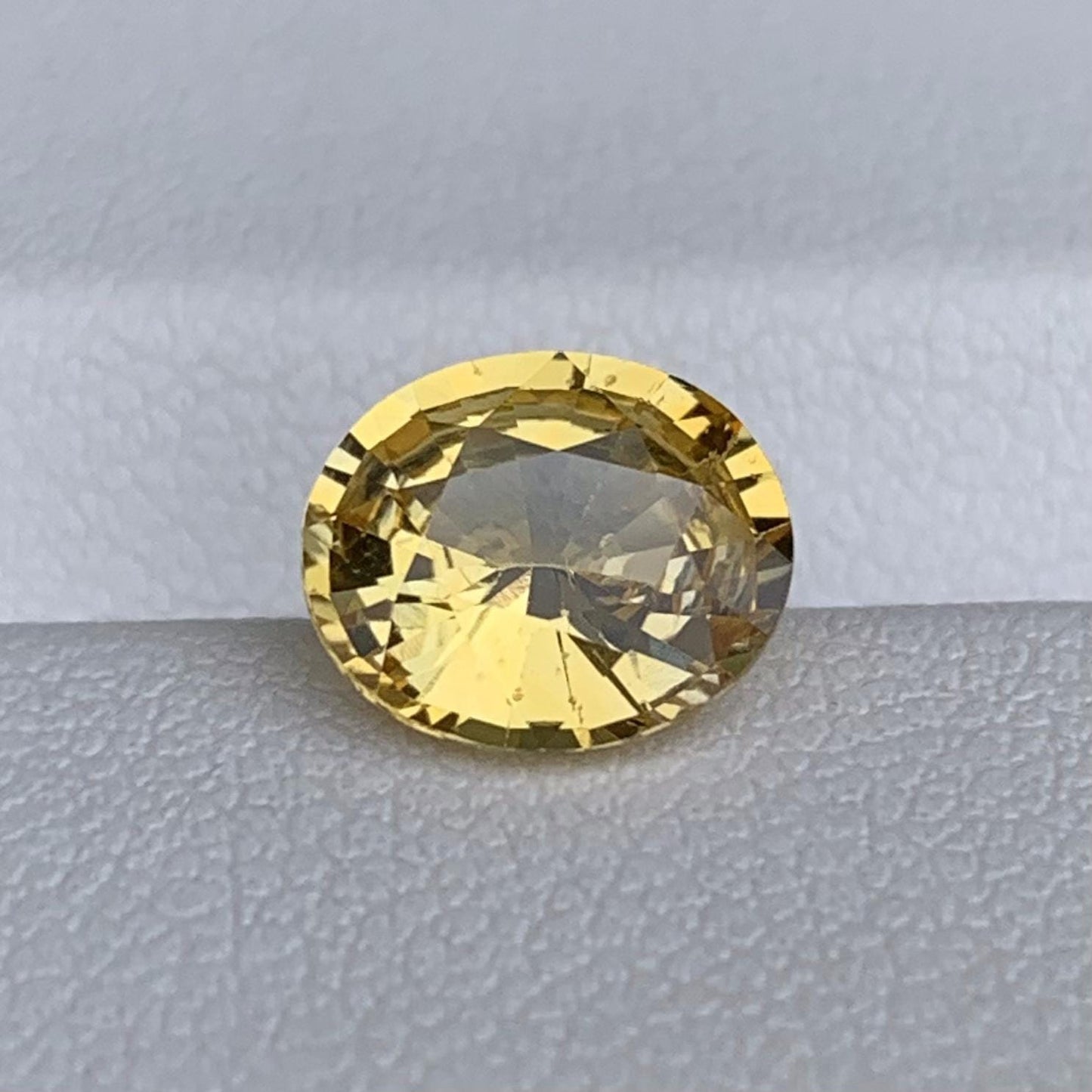 Natural Oval Cut Yellow Sapphire 2.15ct - (H)