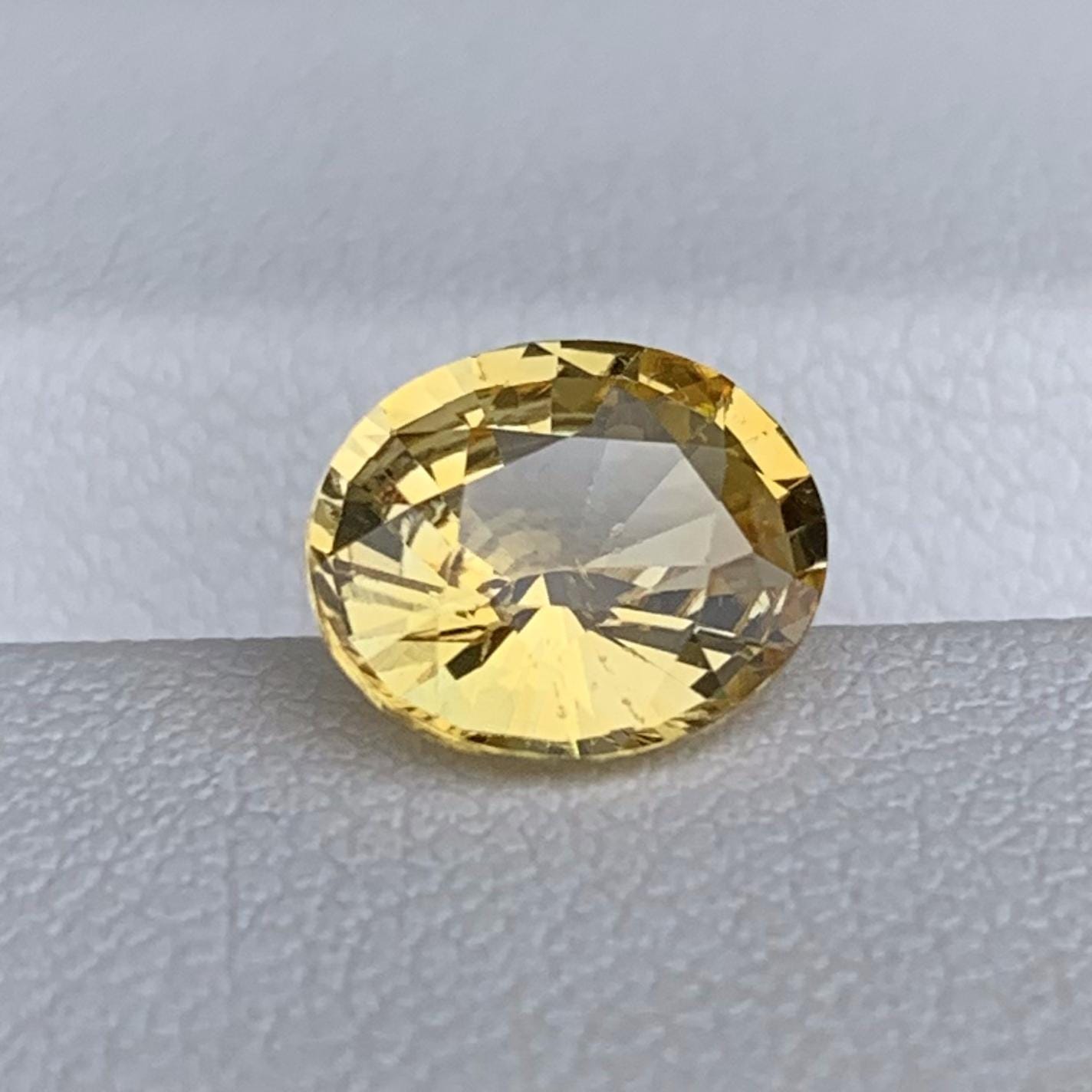 Natural Oval Cut Yellow Sapphire 2.15ct - (H)
