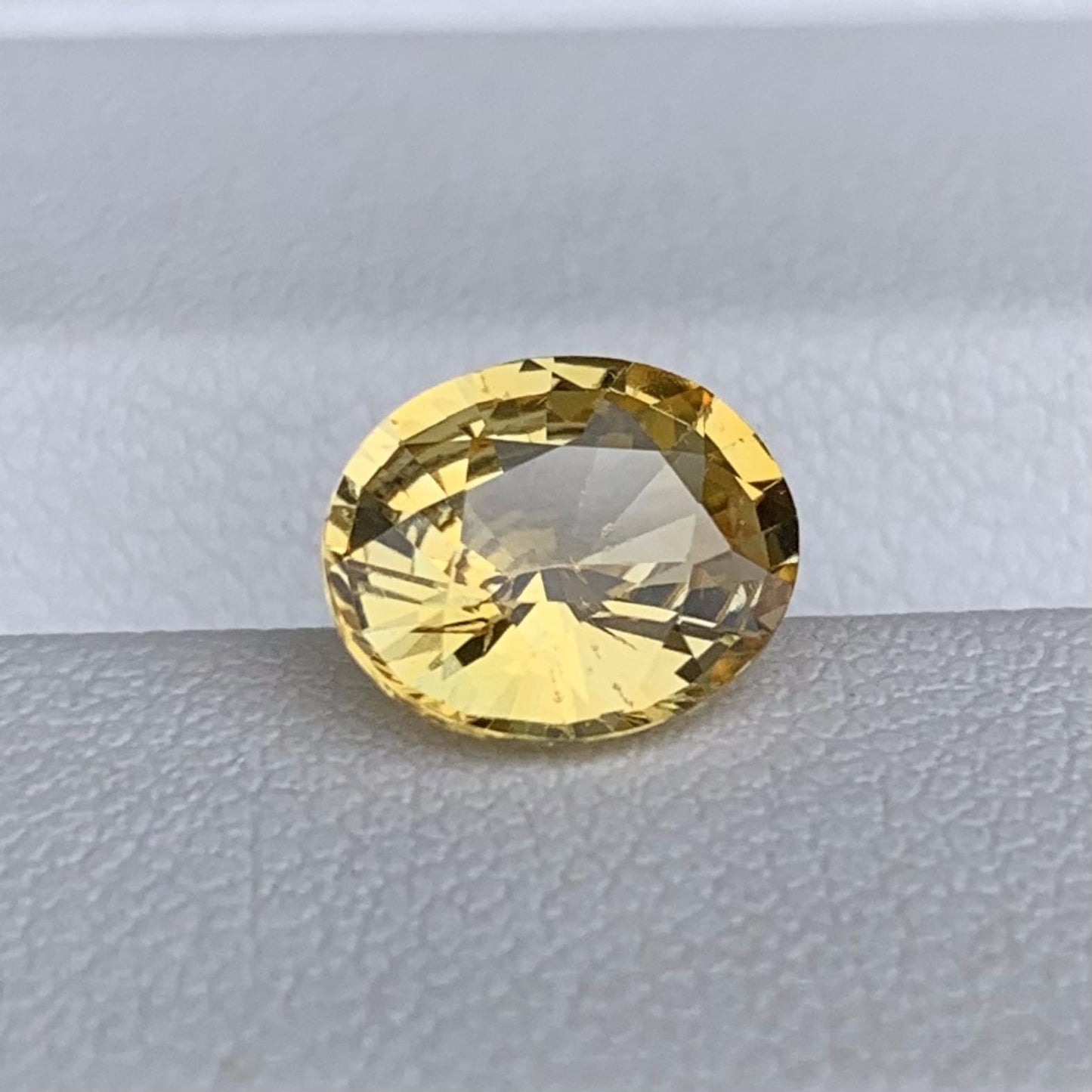 Natural Oval Cut Yellow Sapphire 2.15ct - (H)