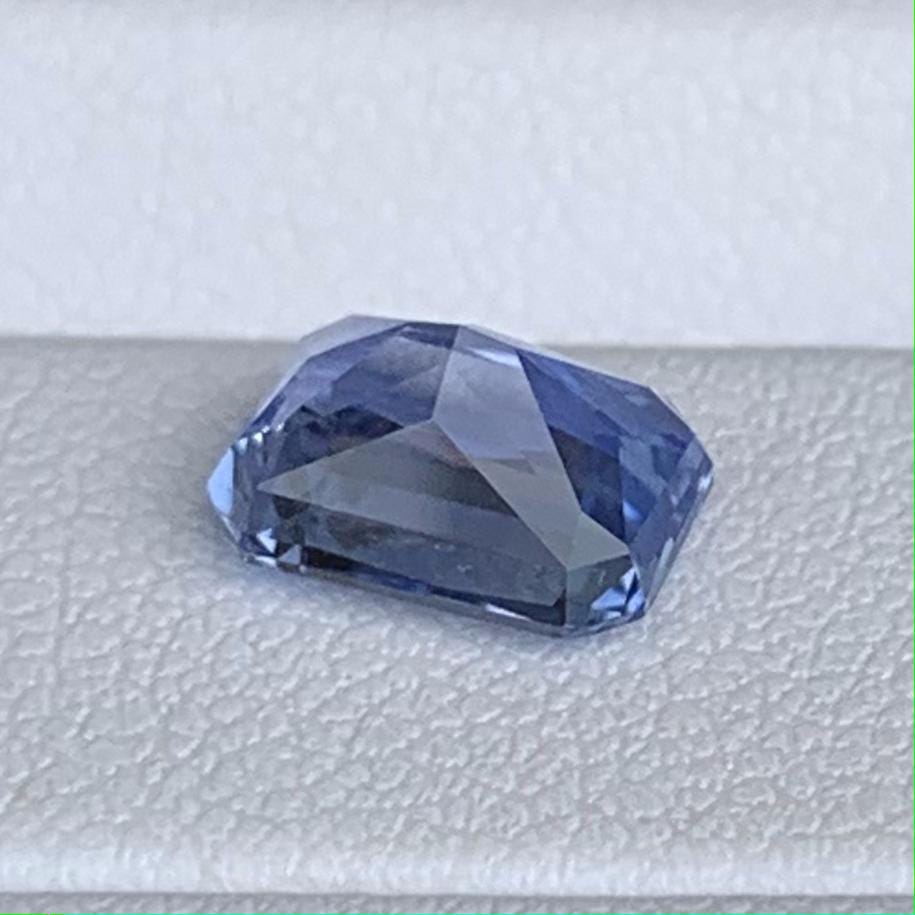 Natural Radiant Cut Blue Sapphire 2.28ct - (H)
