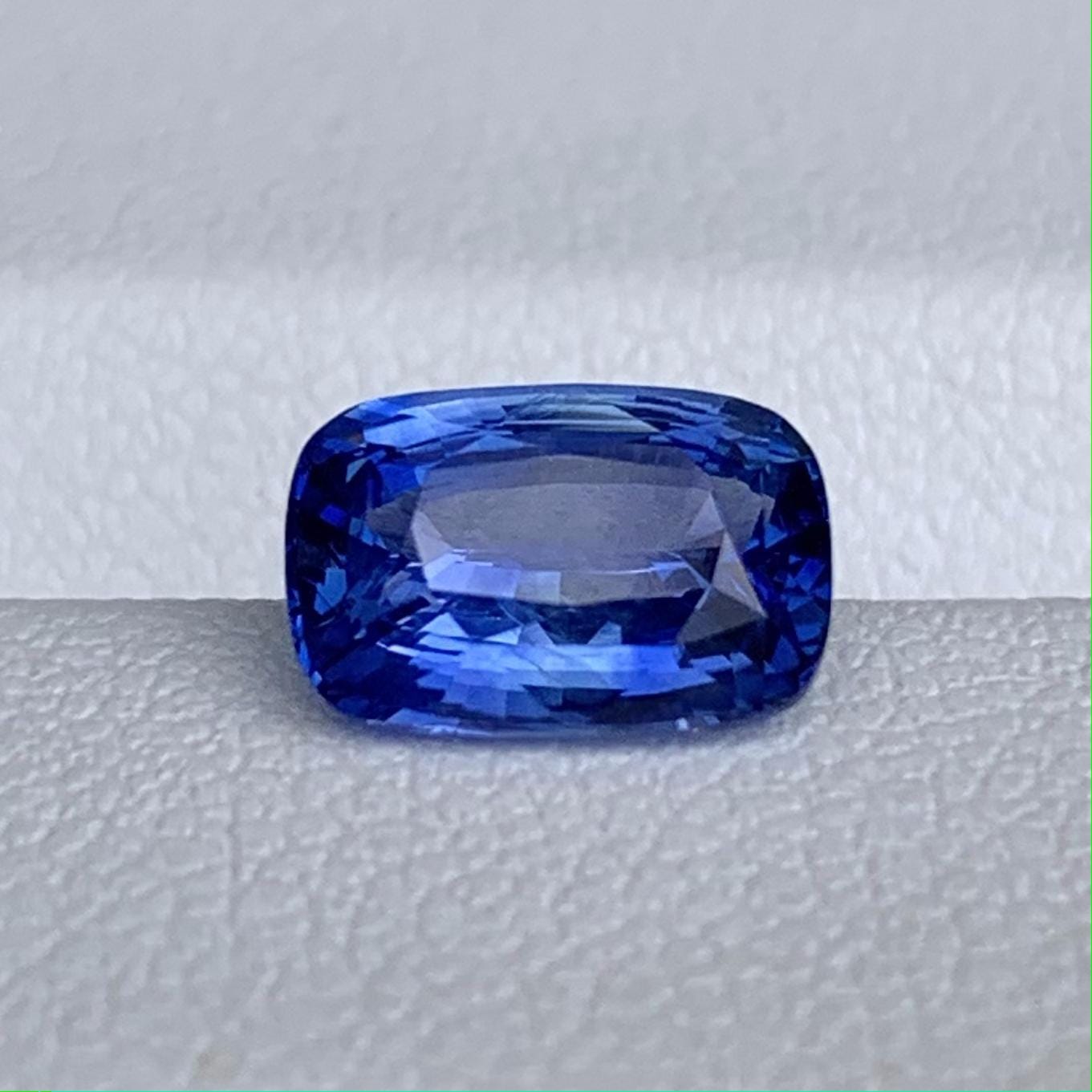 Natural Cushion Cut Cornflower Blue Sapphire 2.14ct - (H)