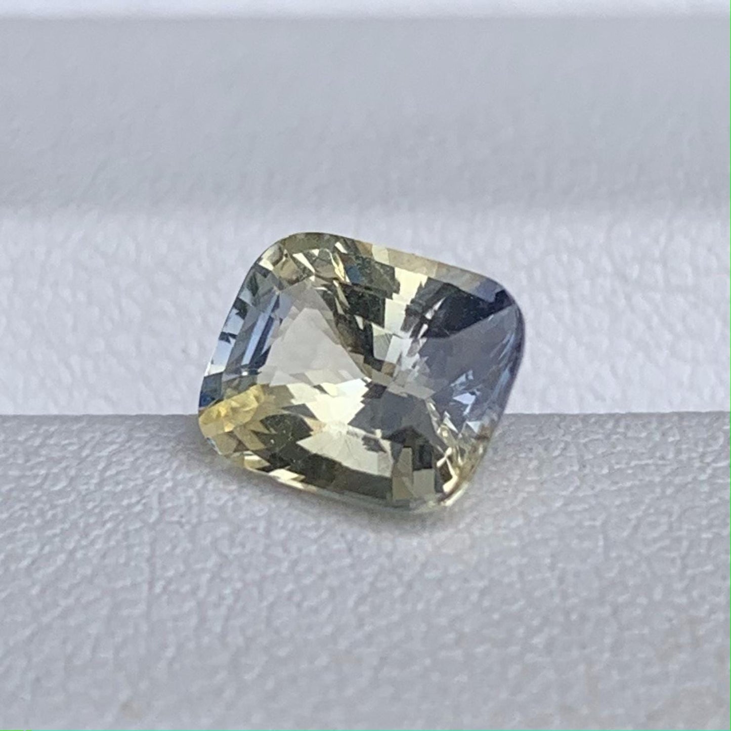 Natural Cushion Cut Bi Color Sapphire 2.06ct - (UH)