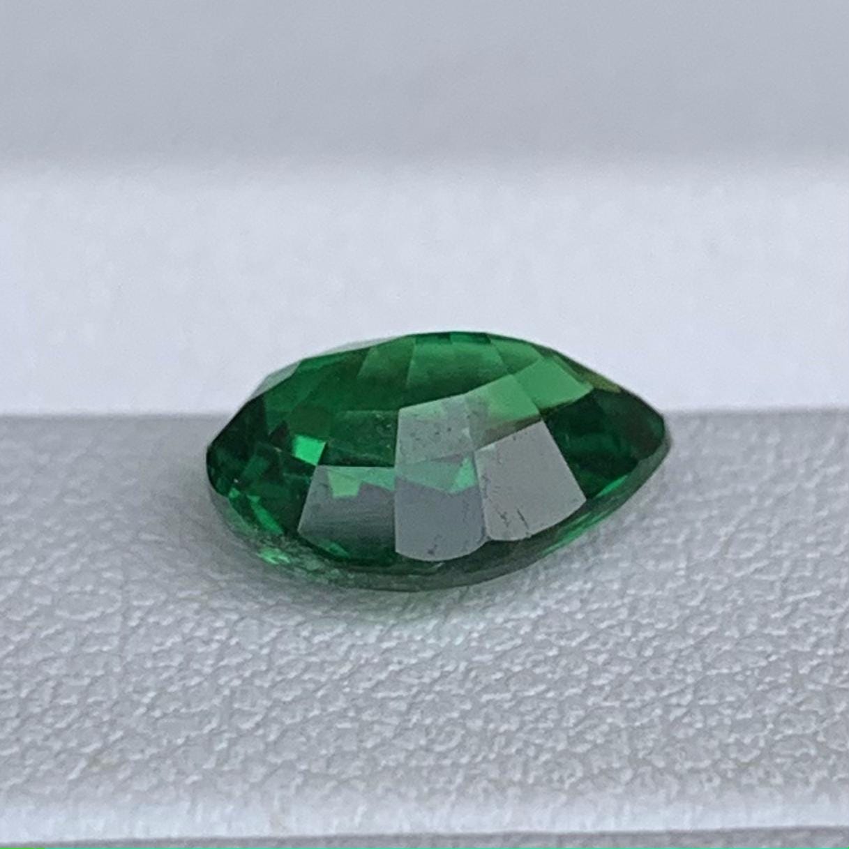 Natural Pear Cut Vivid Green Tsavorite Garnet 2.02ct - (UH)