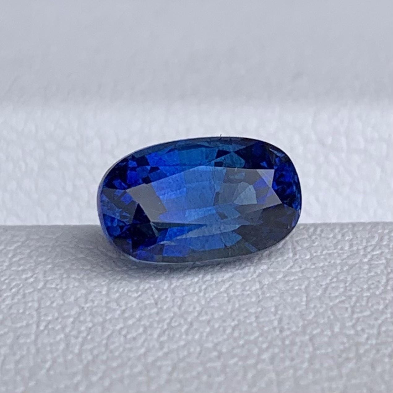 Natural Cushion Cut Royal Blue Sapphire 2.10ct - (H)