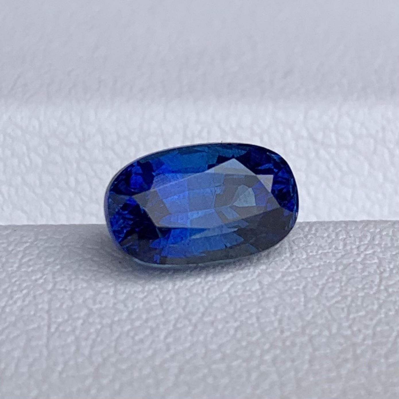 Natural Cushion Cut Royal Blue Sapphire 2.10ct - (H)