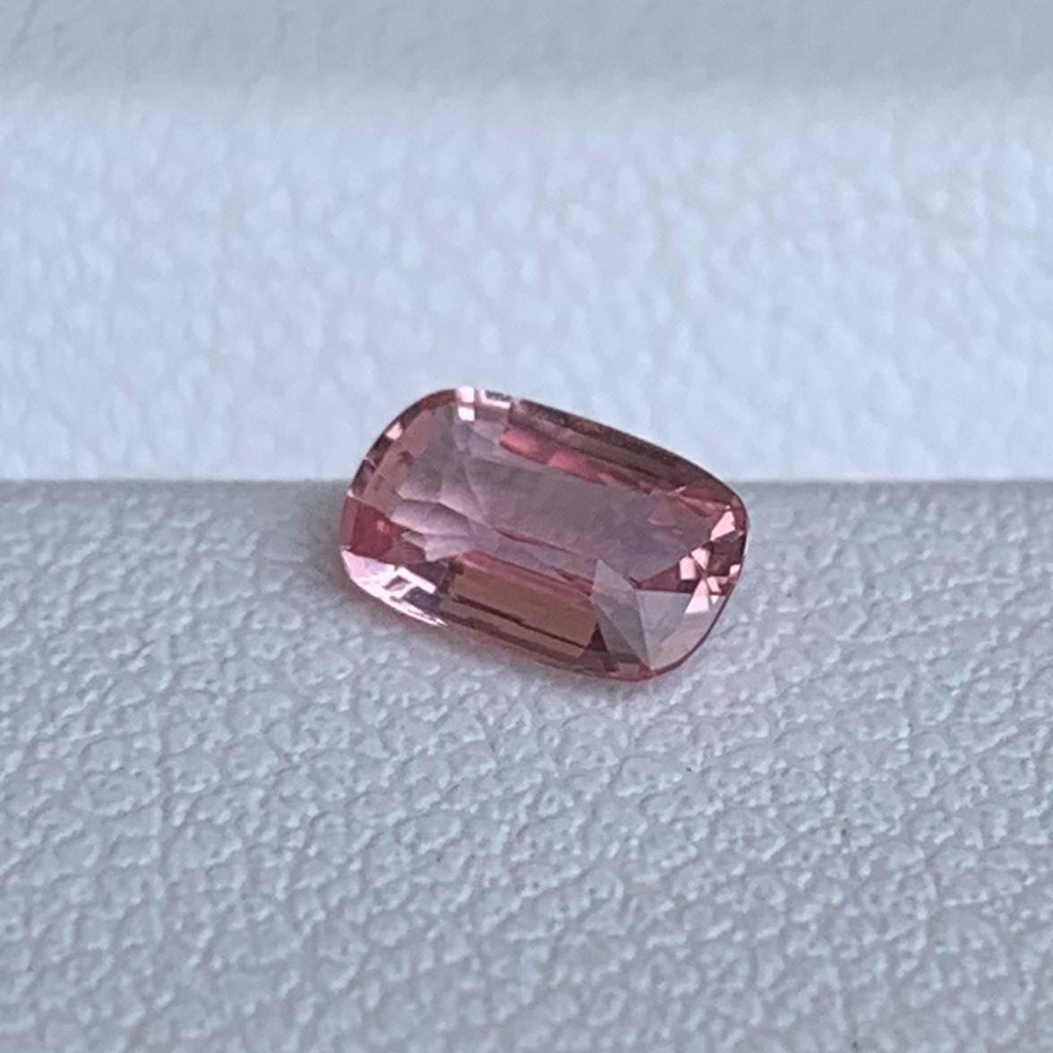 Natural Cushion Cut Padparadscha Sapphire 0.50ct - (UH)