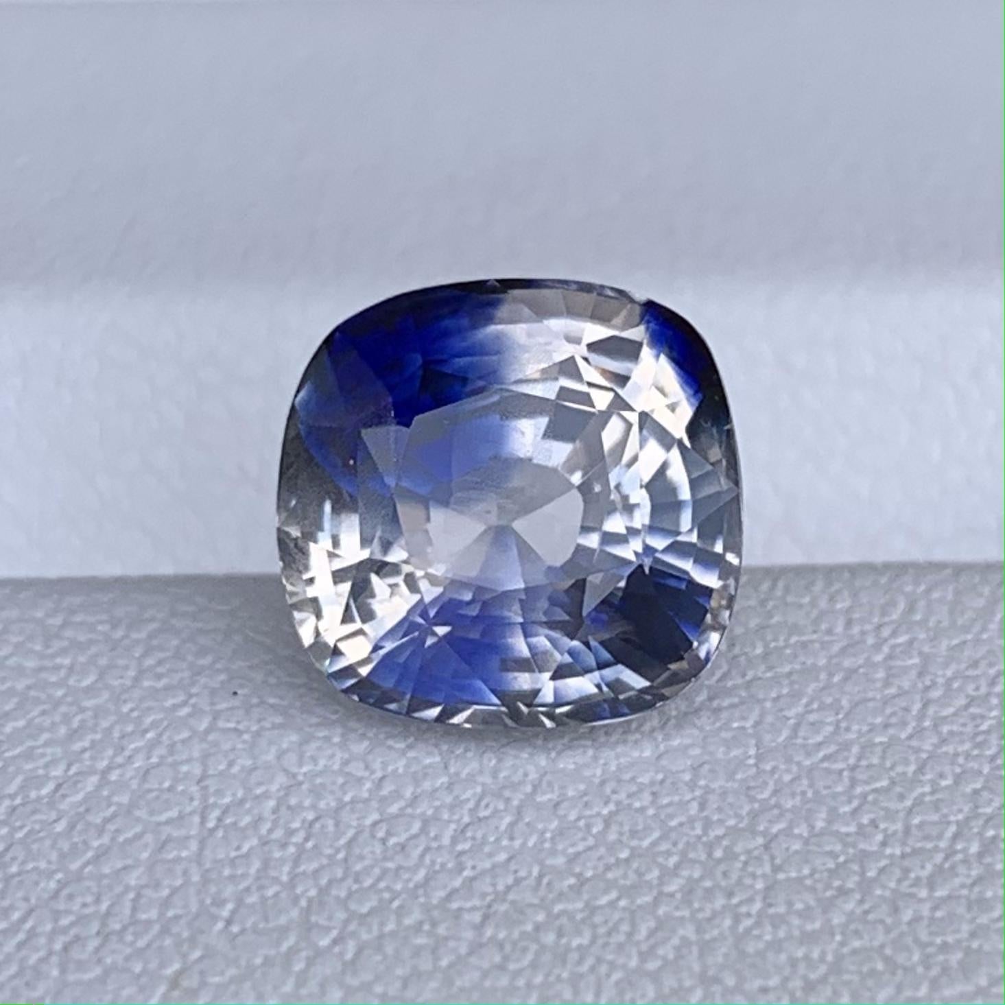 Rare White Blue Bi Color Sapphire 4.41ct - (UN) - Baza Boutique