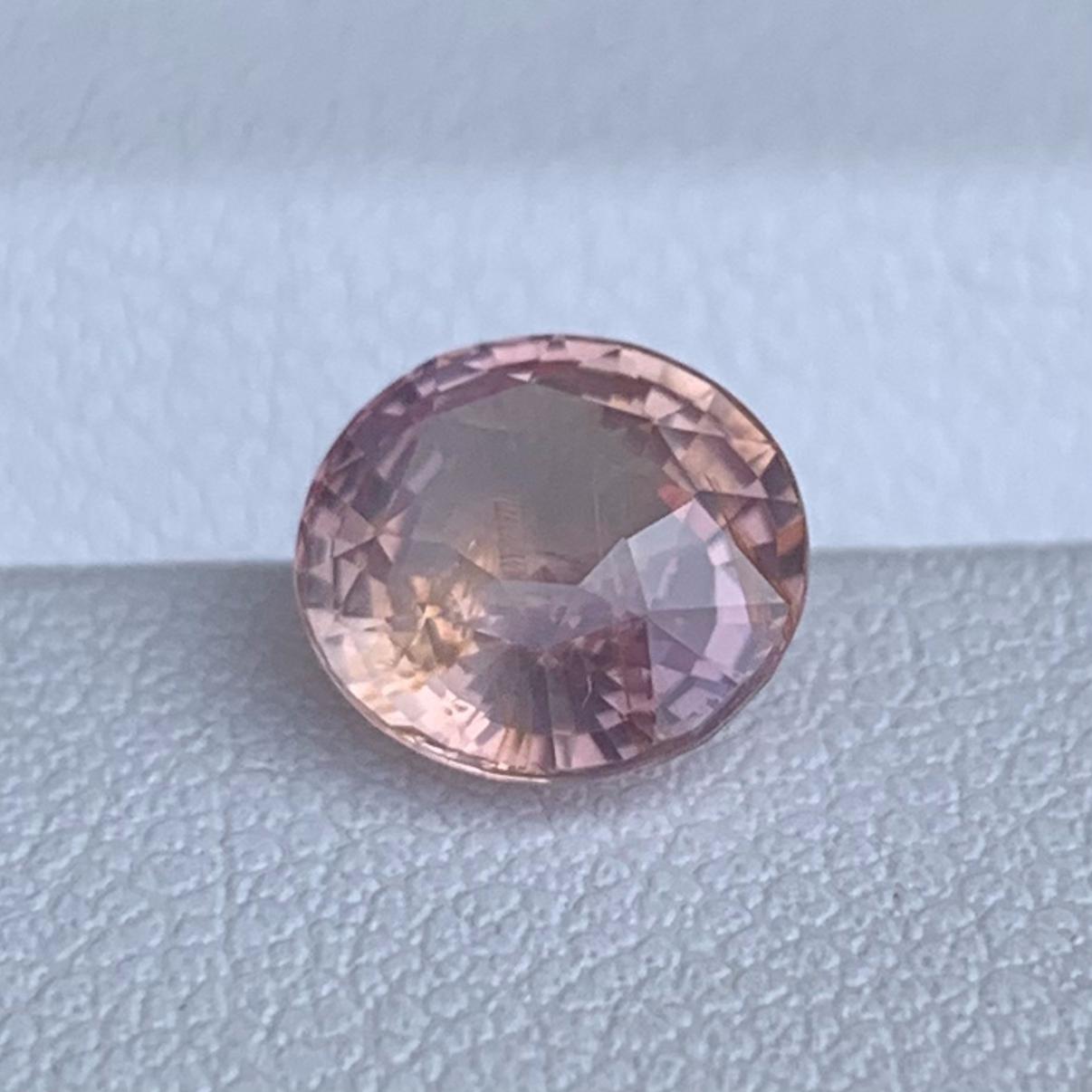 Natural Orangish Pink Padparadscha Sapphire 2.06ct - (UH)