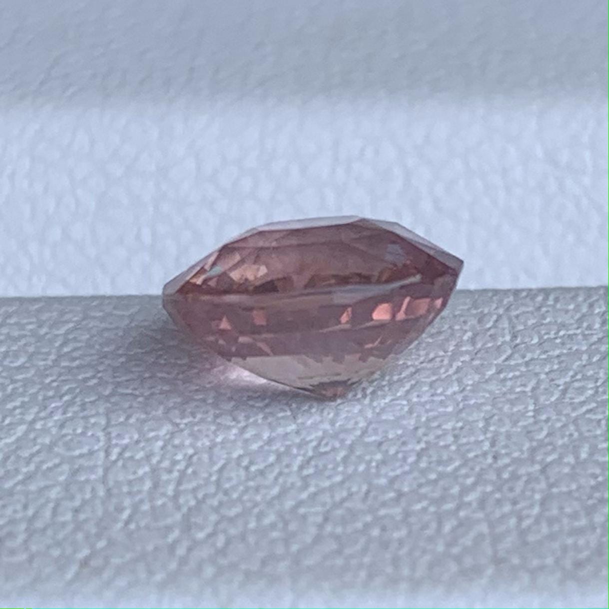 Natural Orangish Pink Padparadscha Sapphire 2.06ct - (UH)