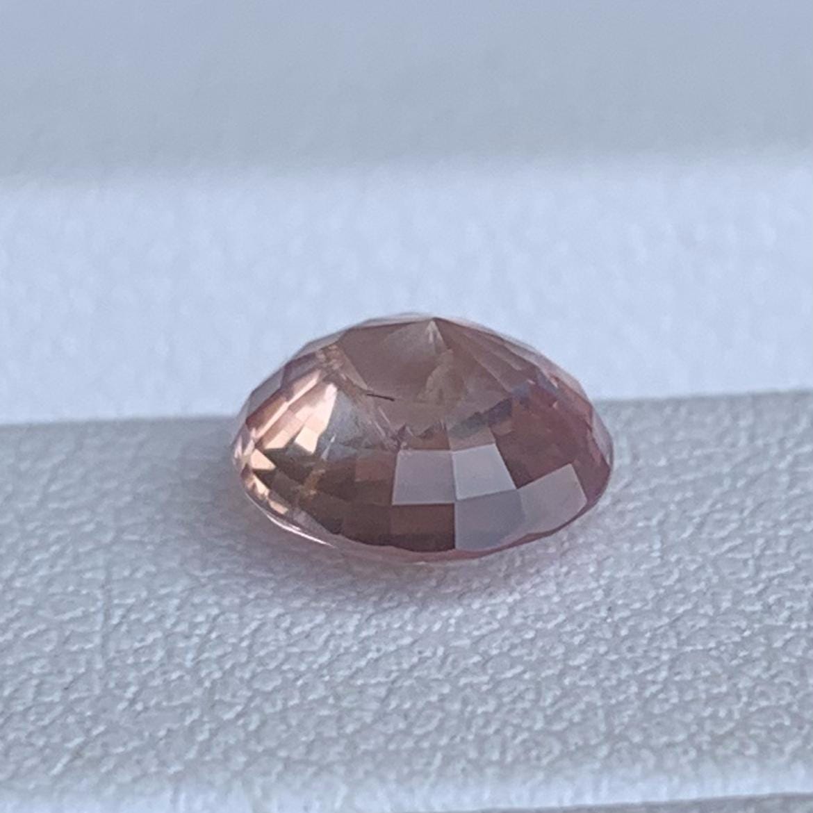 Natural Orangish Pink Padparadscha Sapphire 2.06ct - (UH)