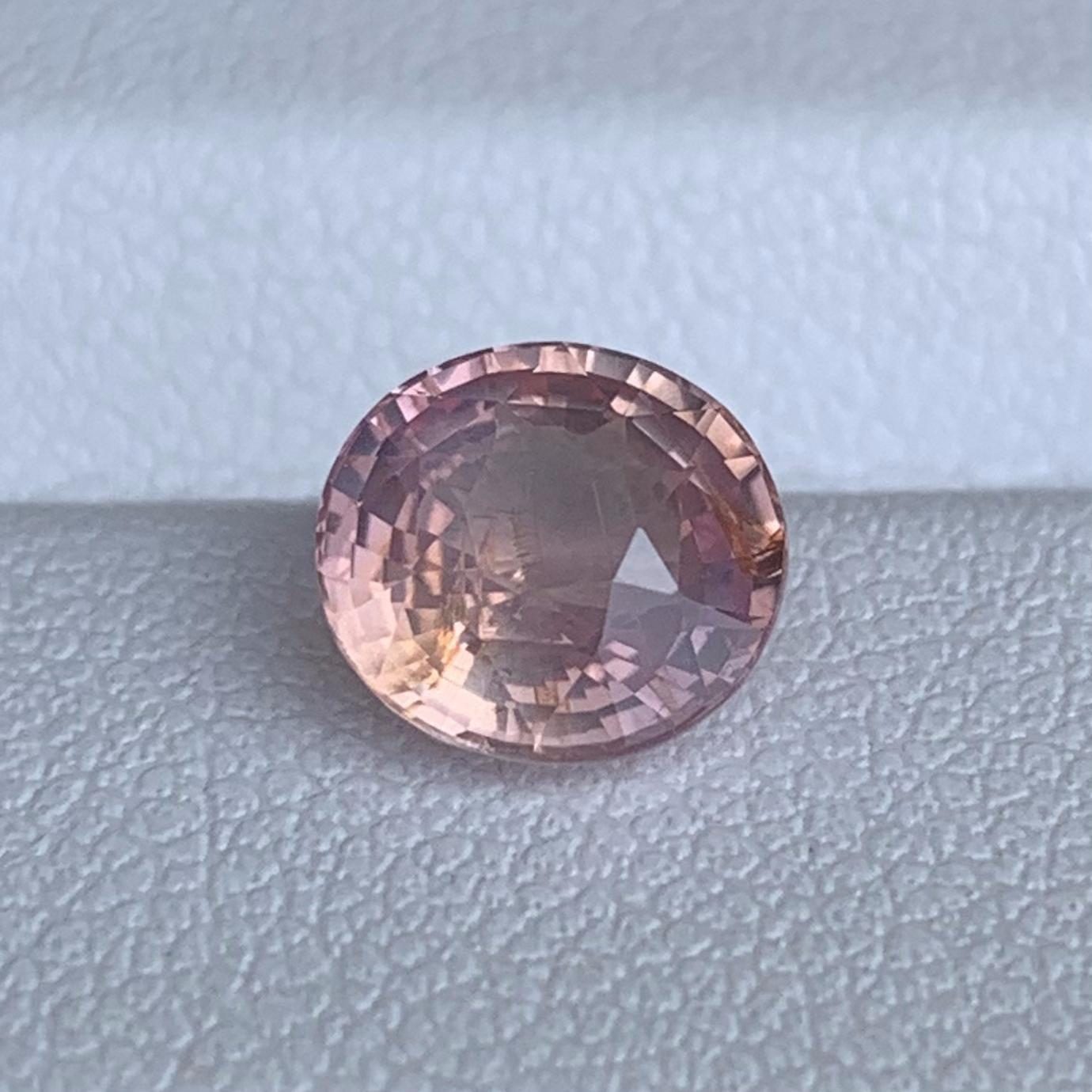 Natural Orangish Pink Padparadscha Sapphire 2.06ct - (UH)