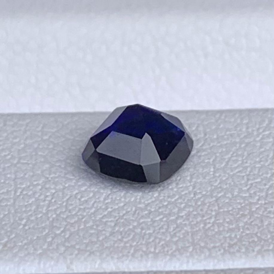 Natural Ceylon Royal Blue Sapphire 1.01ct - (H) - Baza Boutique