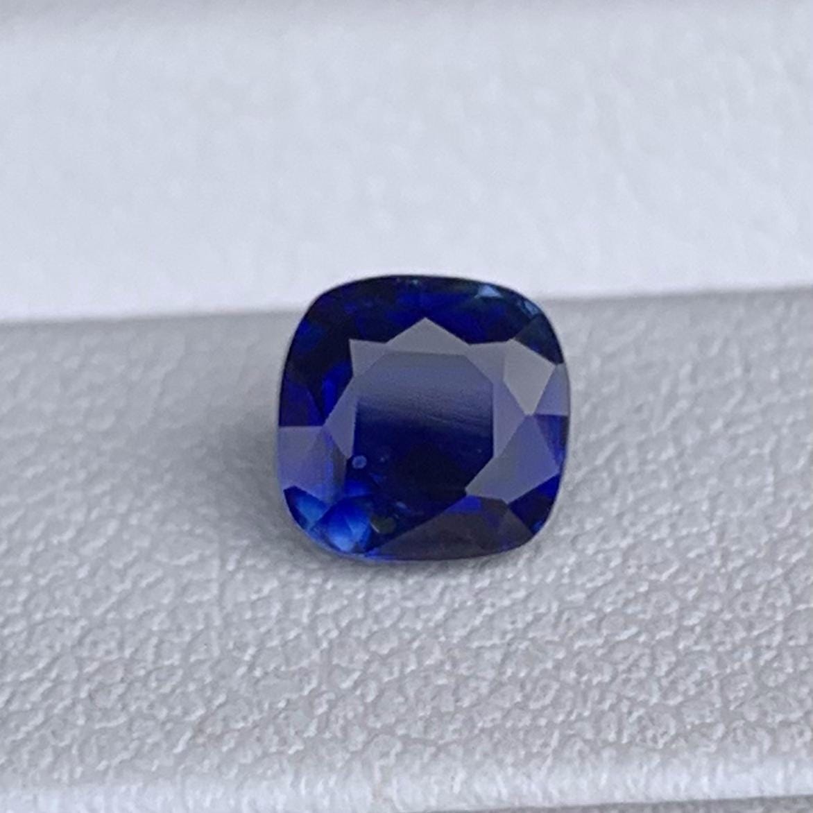 Natural Ceylon Royal Blue Sapphire 1.01ct - (H) - Baza Boutique