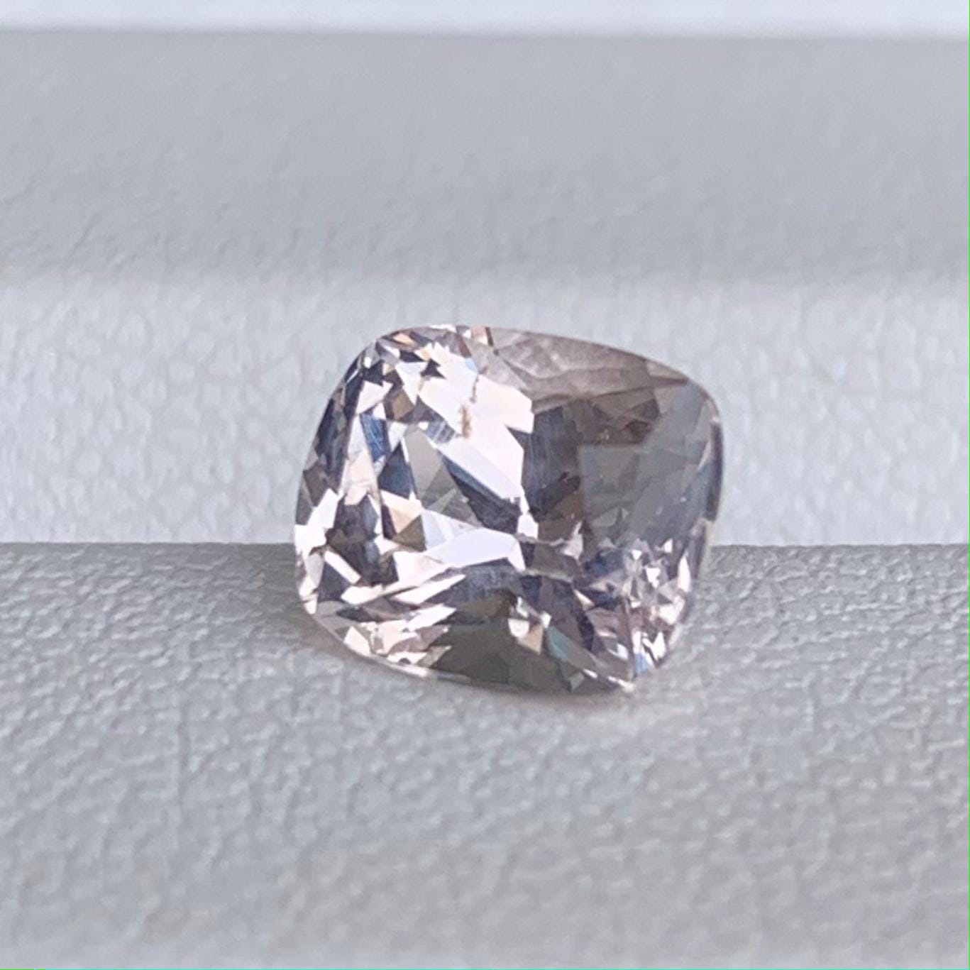 Natural Peach Sapphire 2.09ct - (H) - Baza Boutique