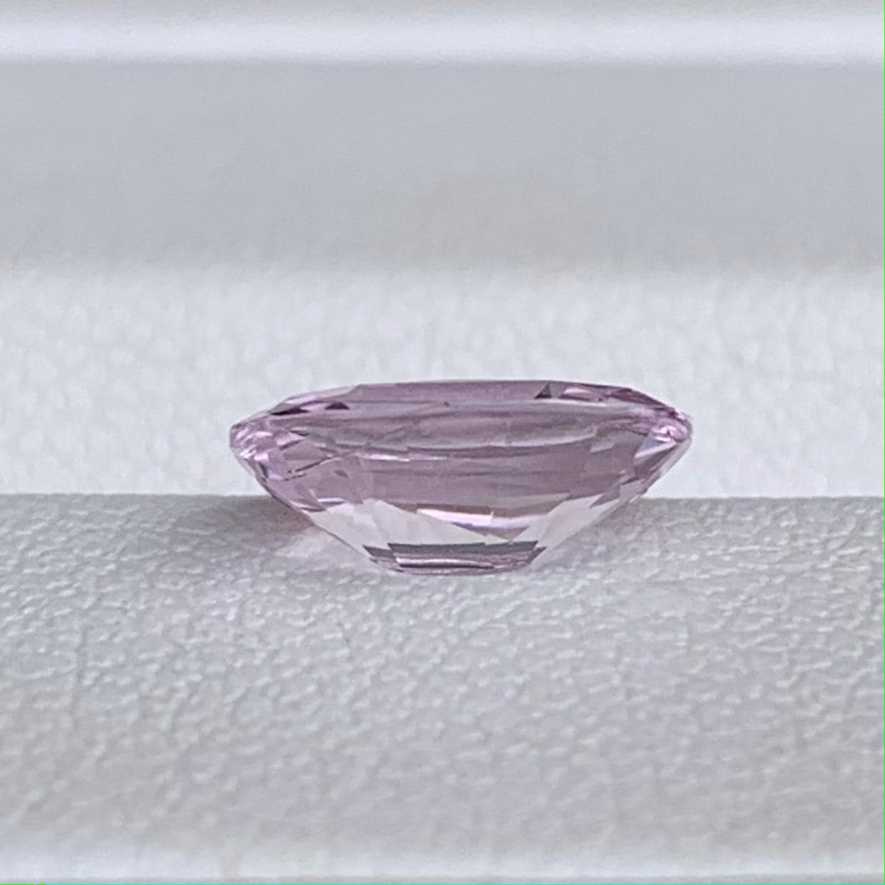 Natural Peach Sapphire 1.51ct - (H) - Baza Boutique