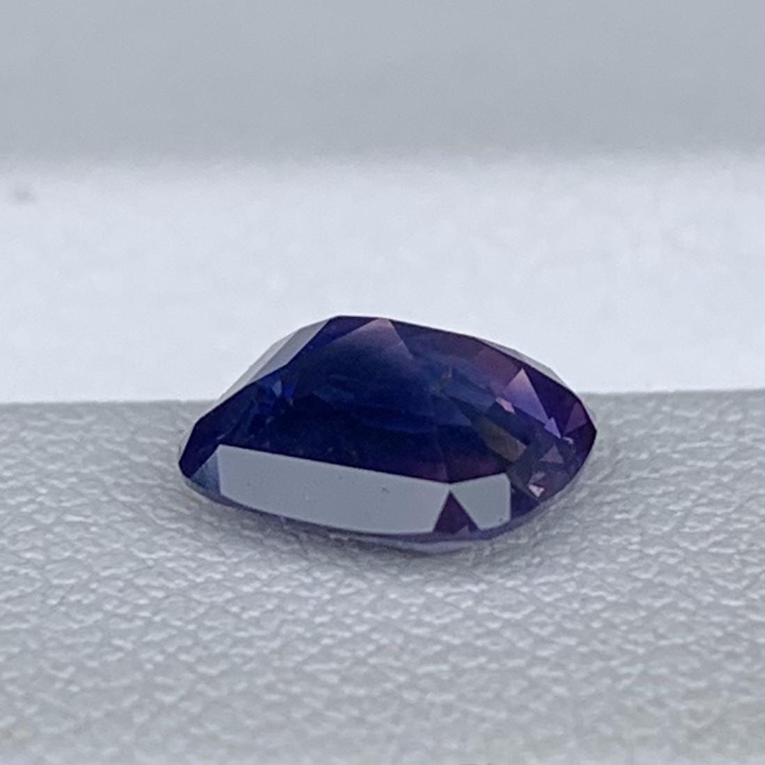 Rare Purple Blue Bi Color Sapphire 1.55ct - (UH)