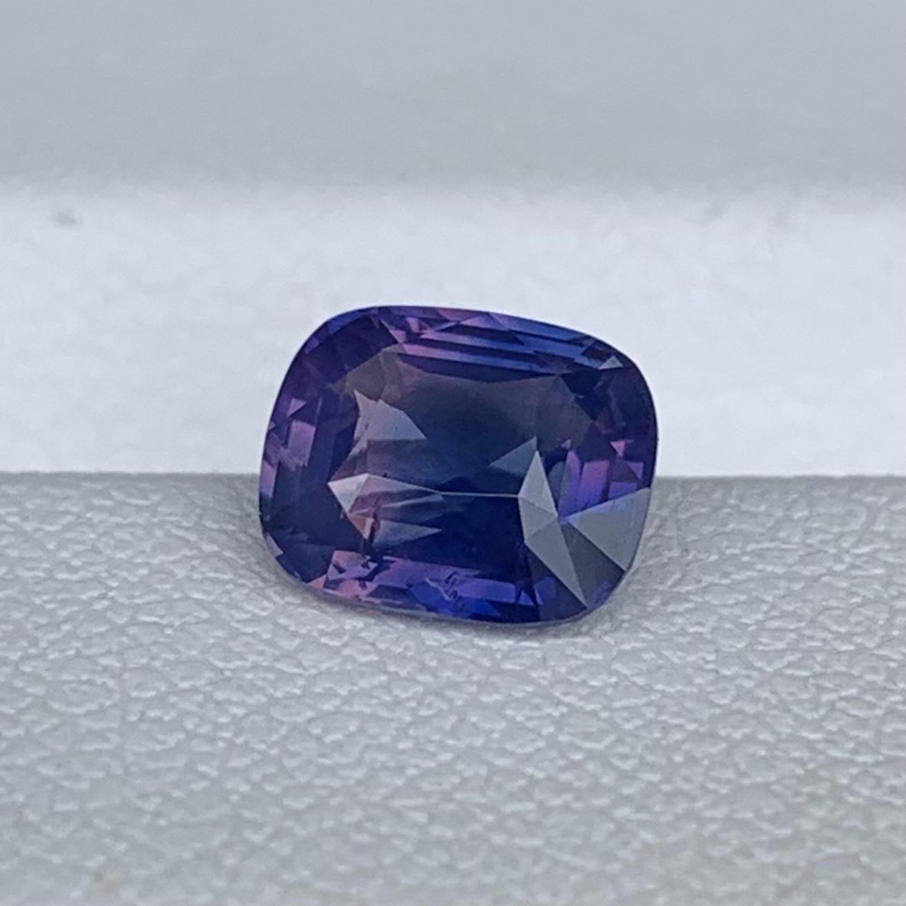 Rare Purple Blue Bi Color Sapphire 1.55ct - (UH)